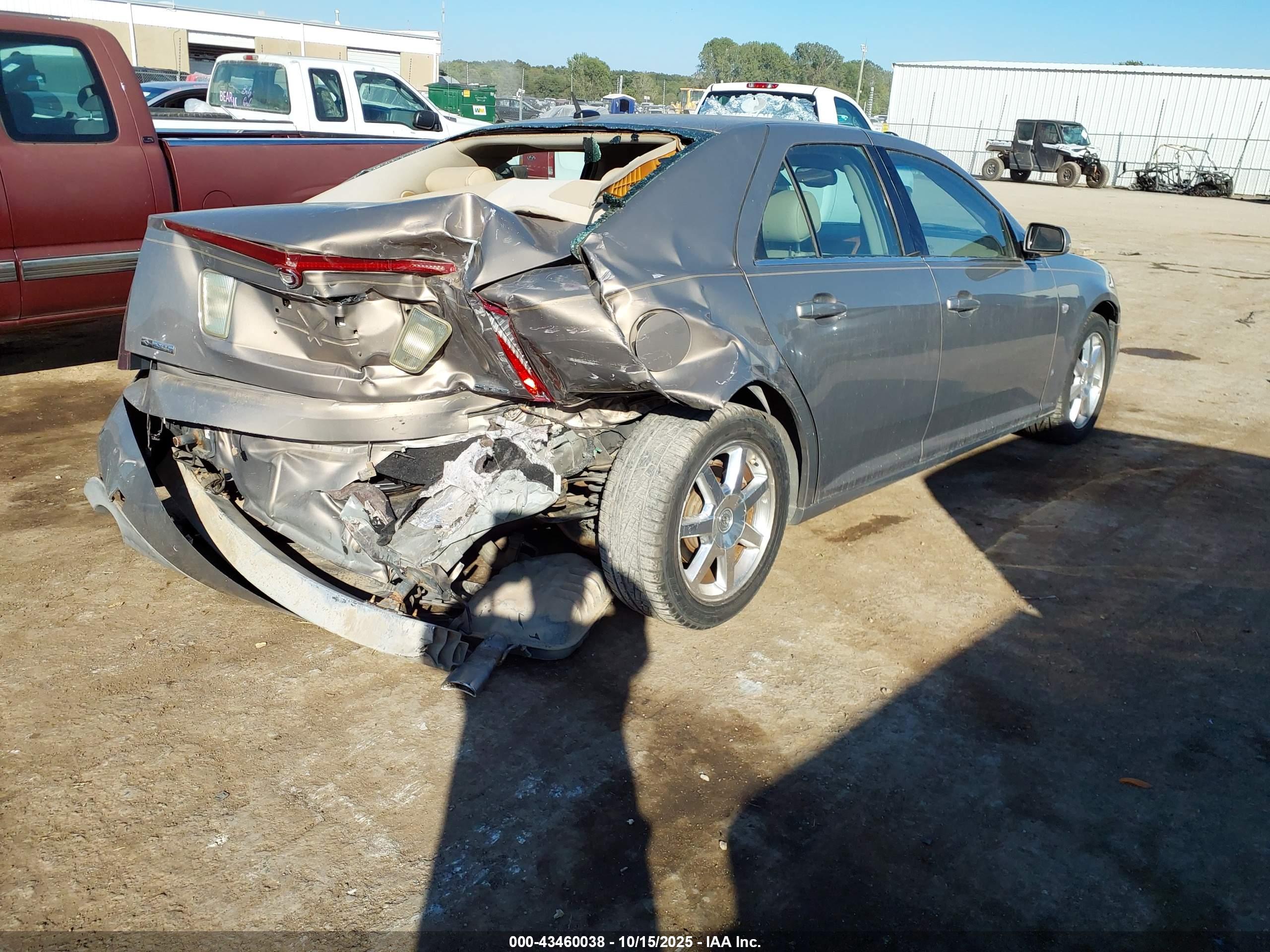 CADILLAC STS image 4