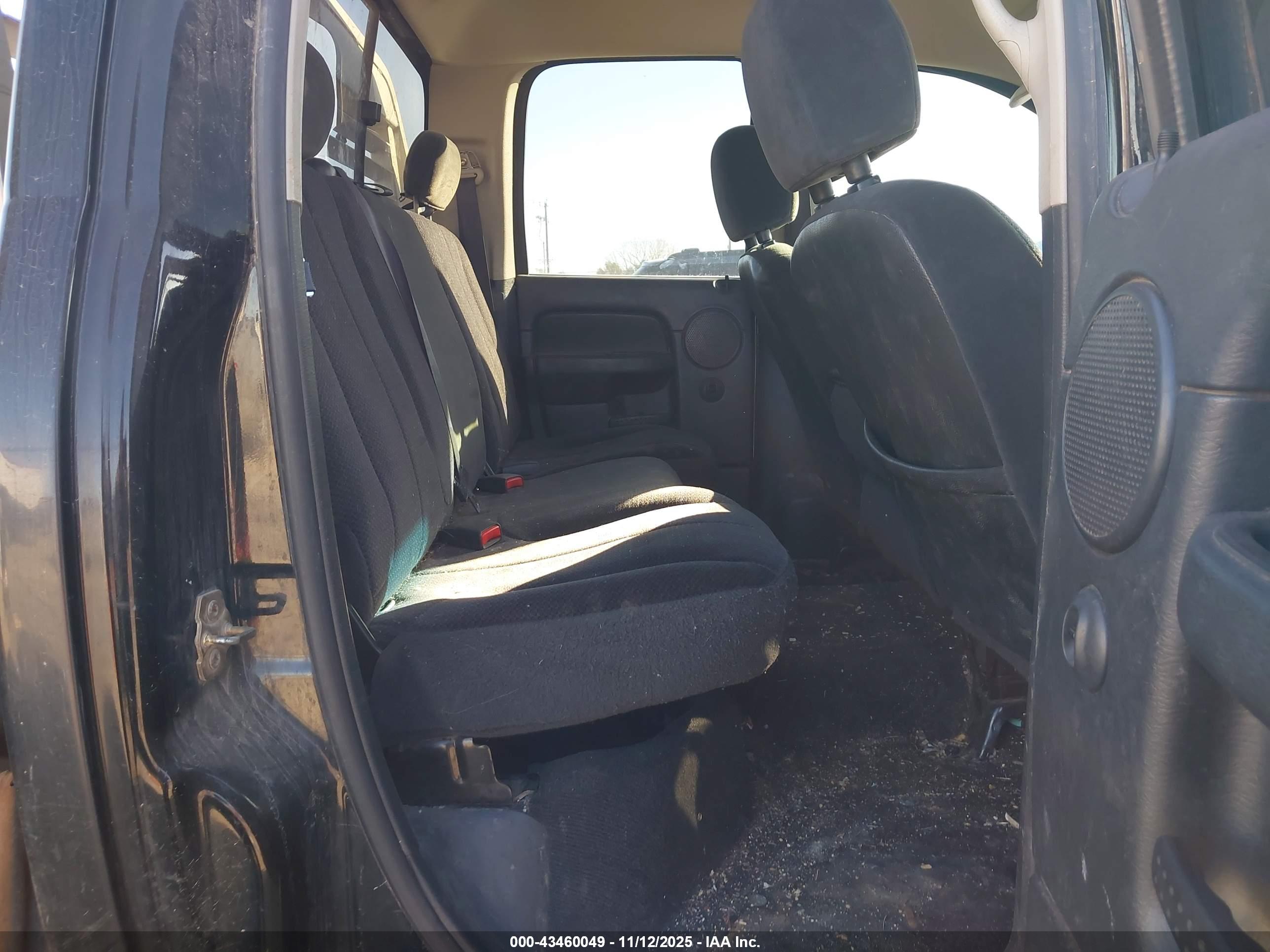 DODGE RAM image 8