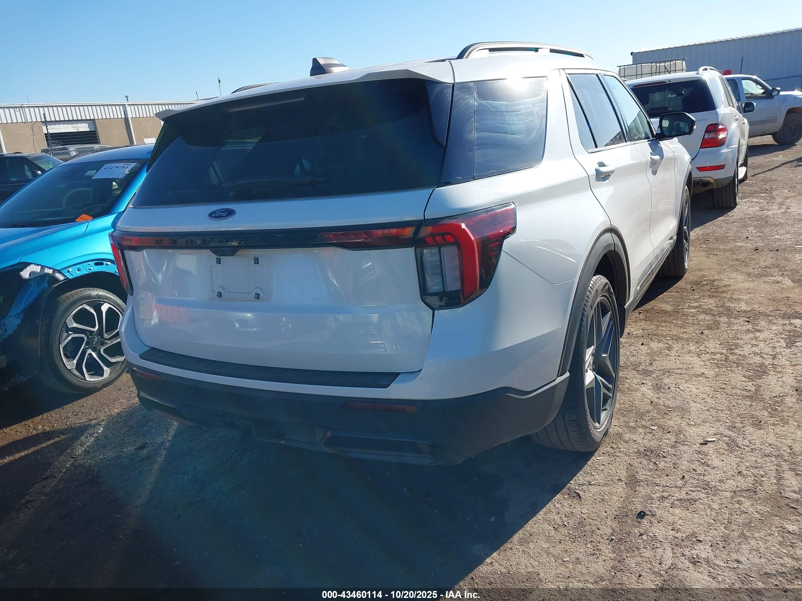 FORD EXPLORER image 4