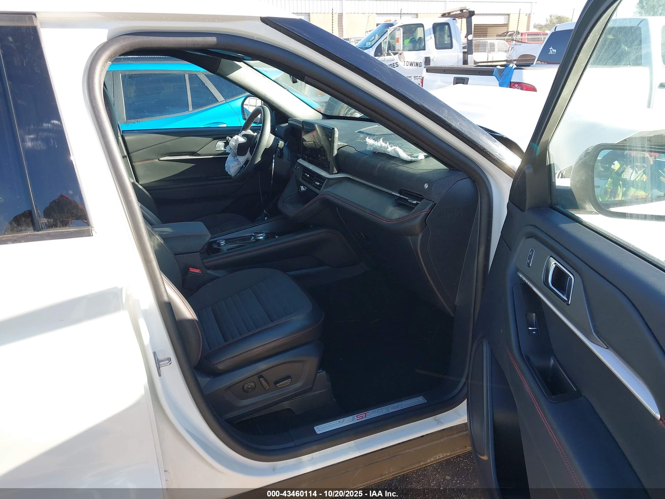 FORD EXPLORER image 5