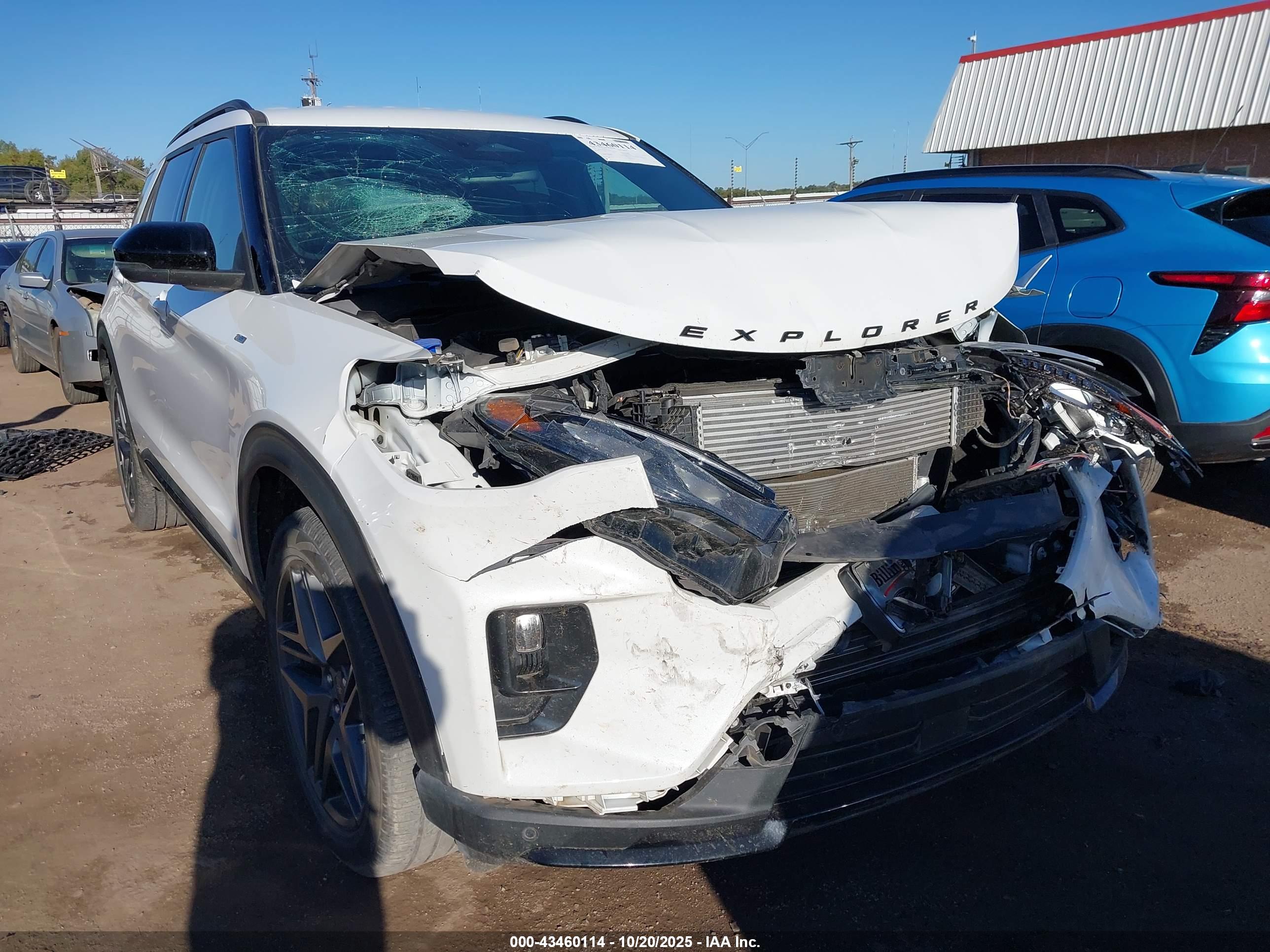 FORD EXPLORER image 6