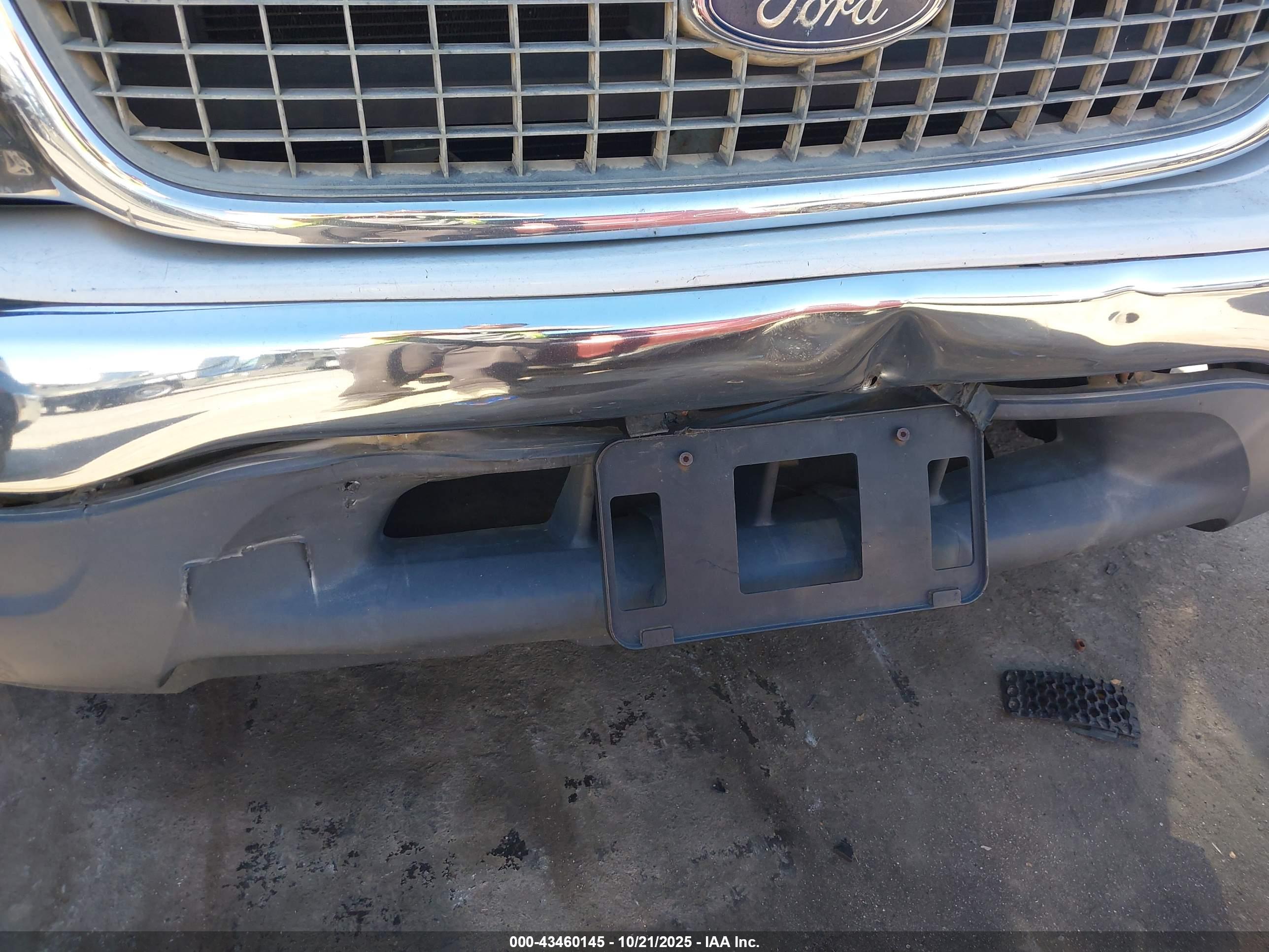 FORD EXPEDITION image 6