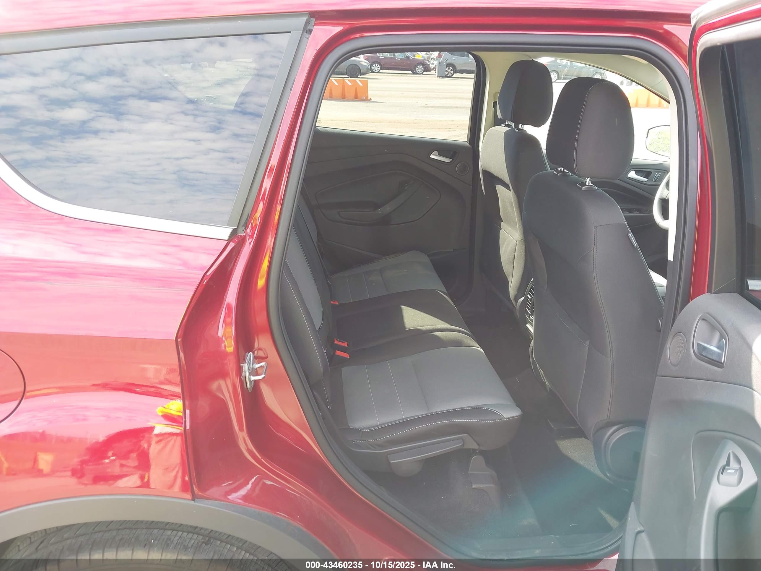 FORD ESCAPE image 8