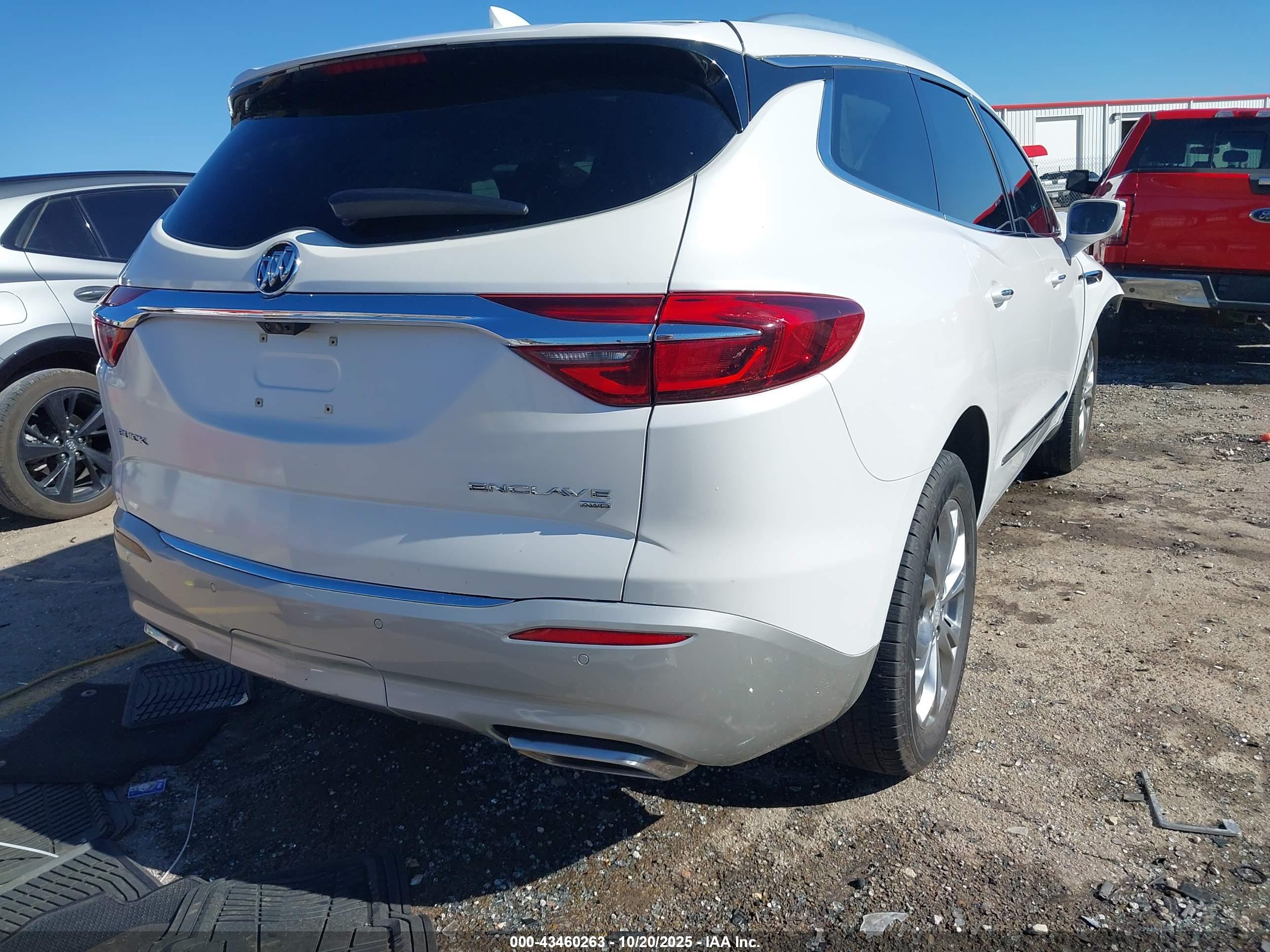 BUICK ENCLAVE image 4