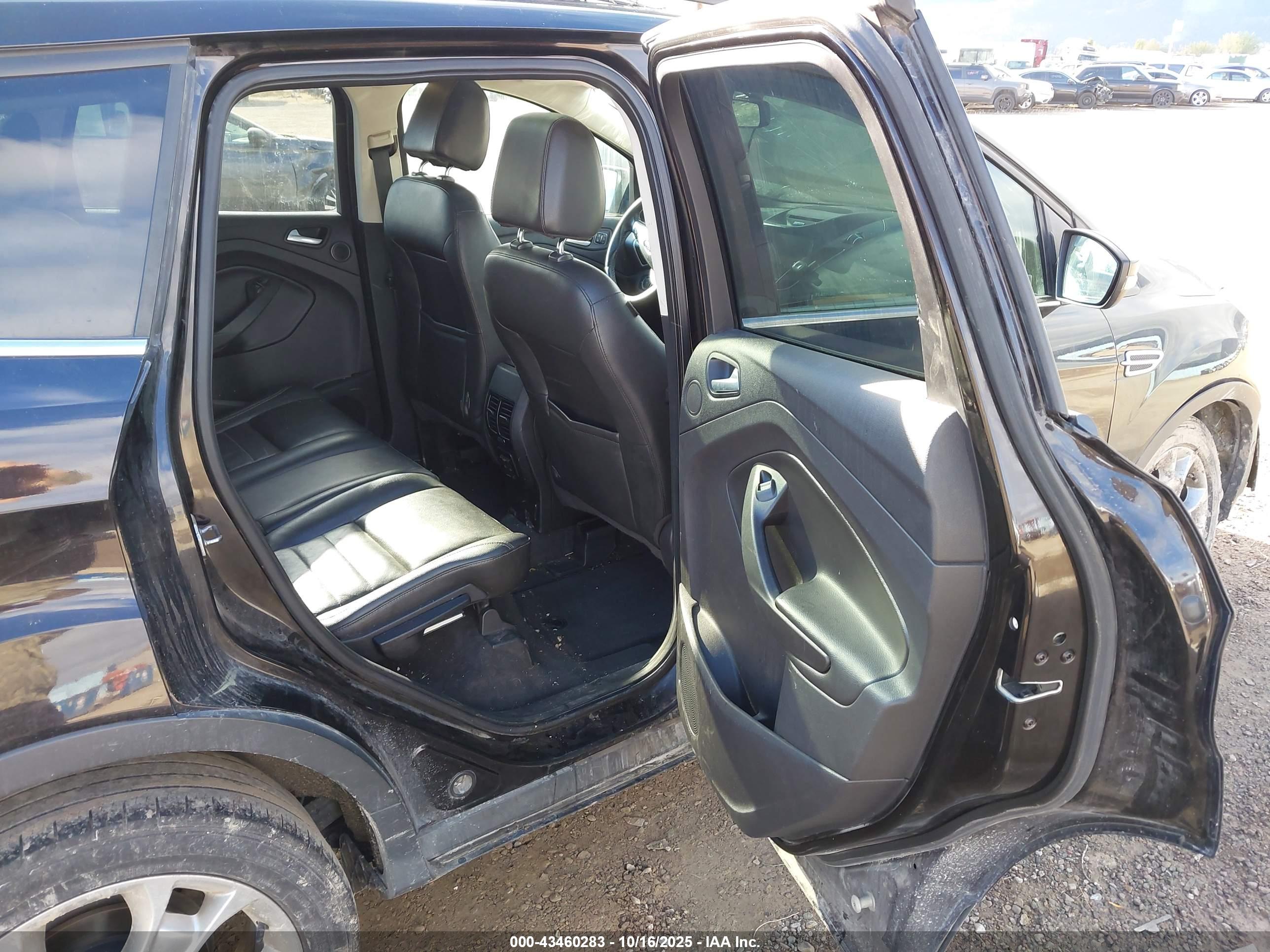 FORD ESCAPE image 8