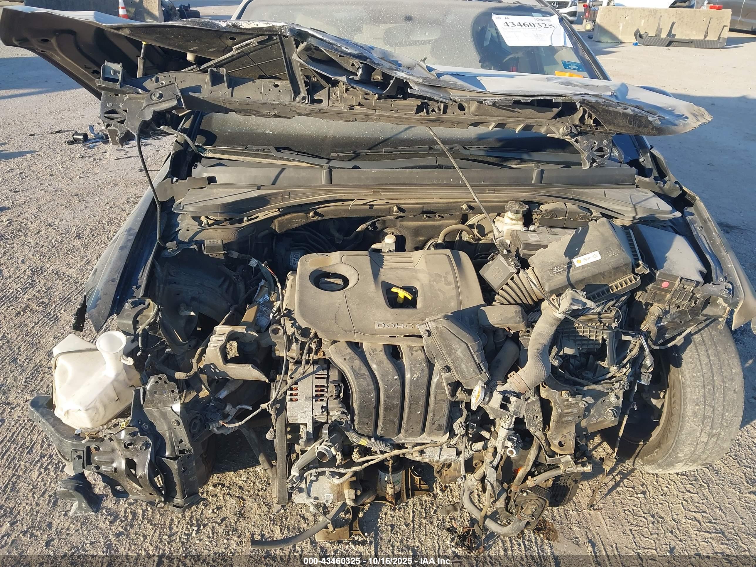 HYUNDAI ELANTRA image 10
