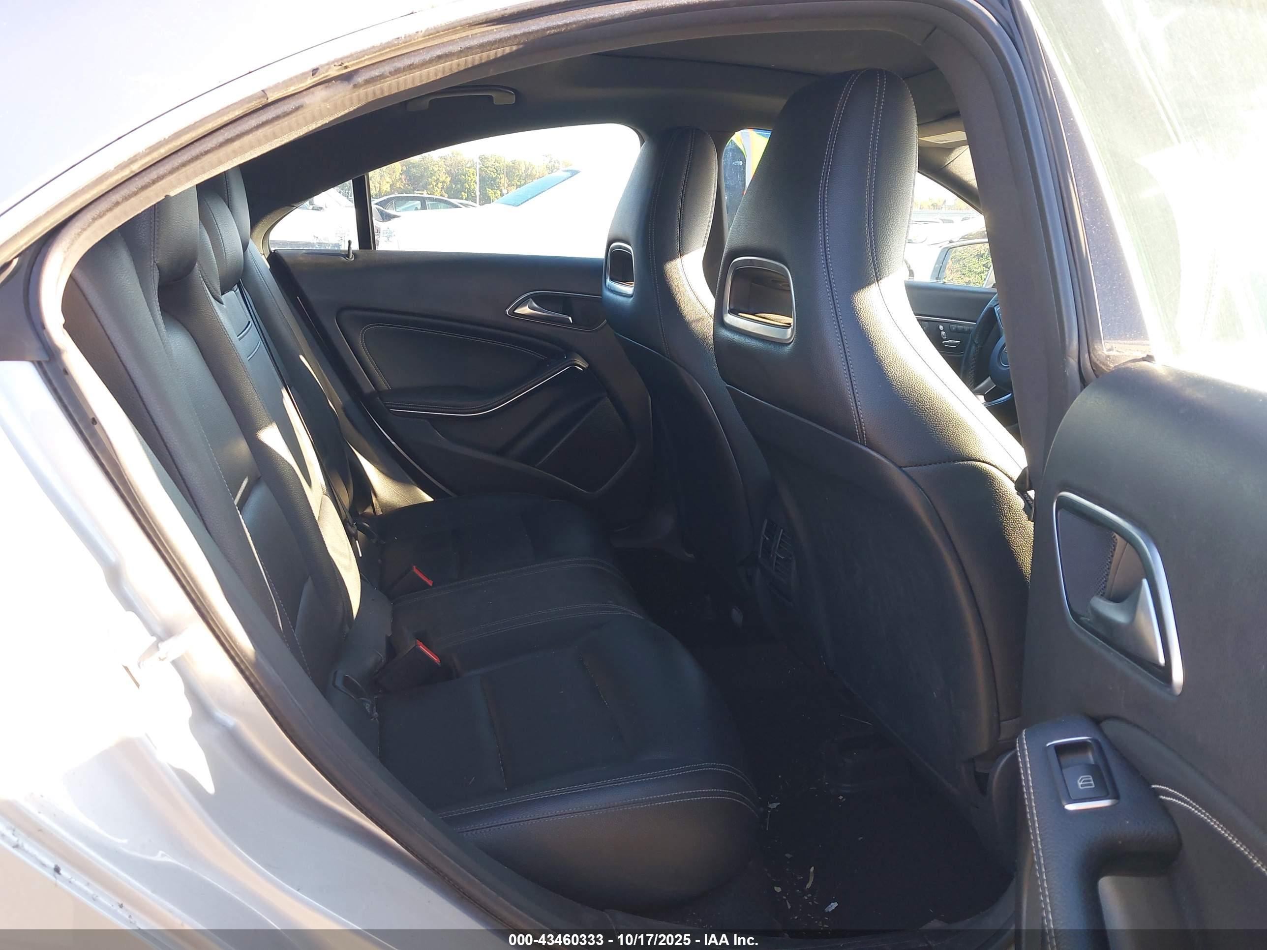 MERCEDES-BENZ CLA image 8