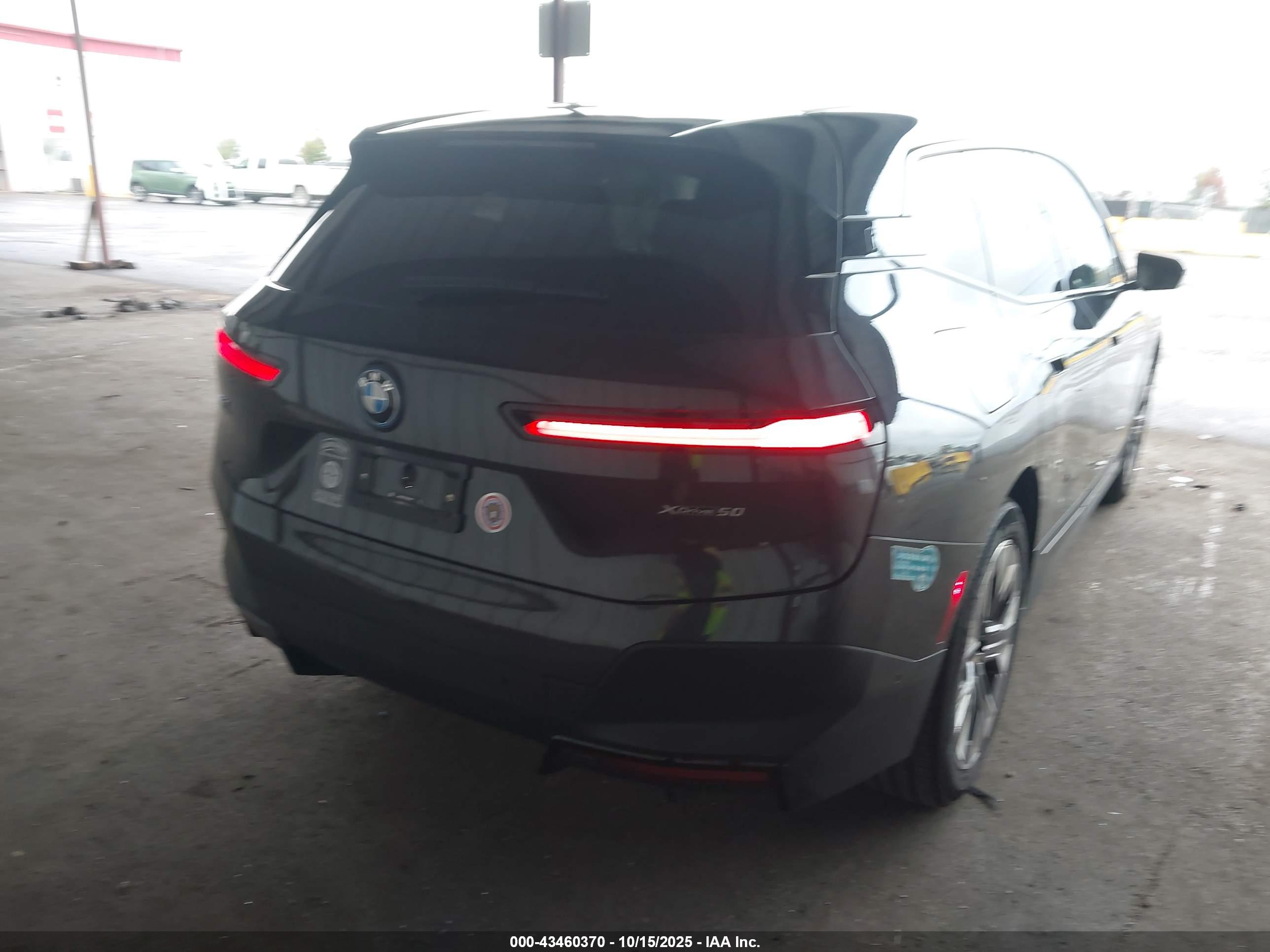 BMW IX image 4