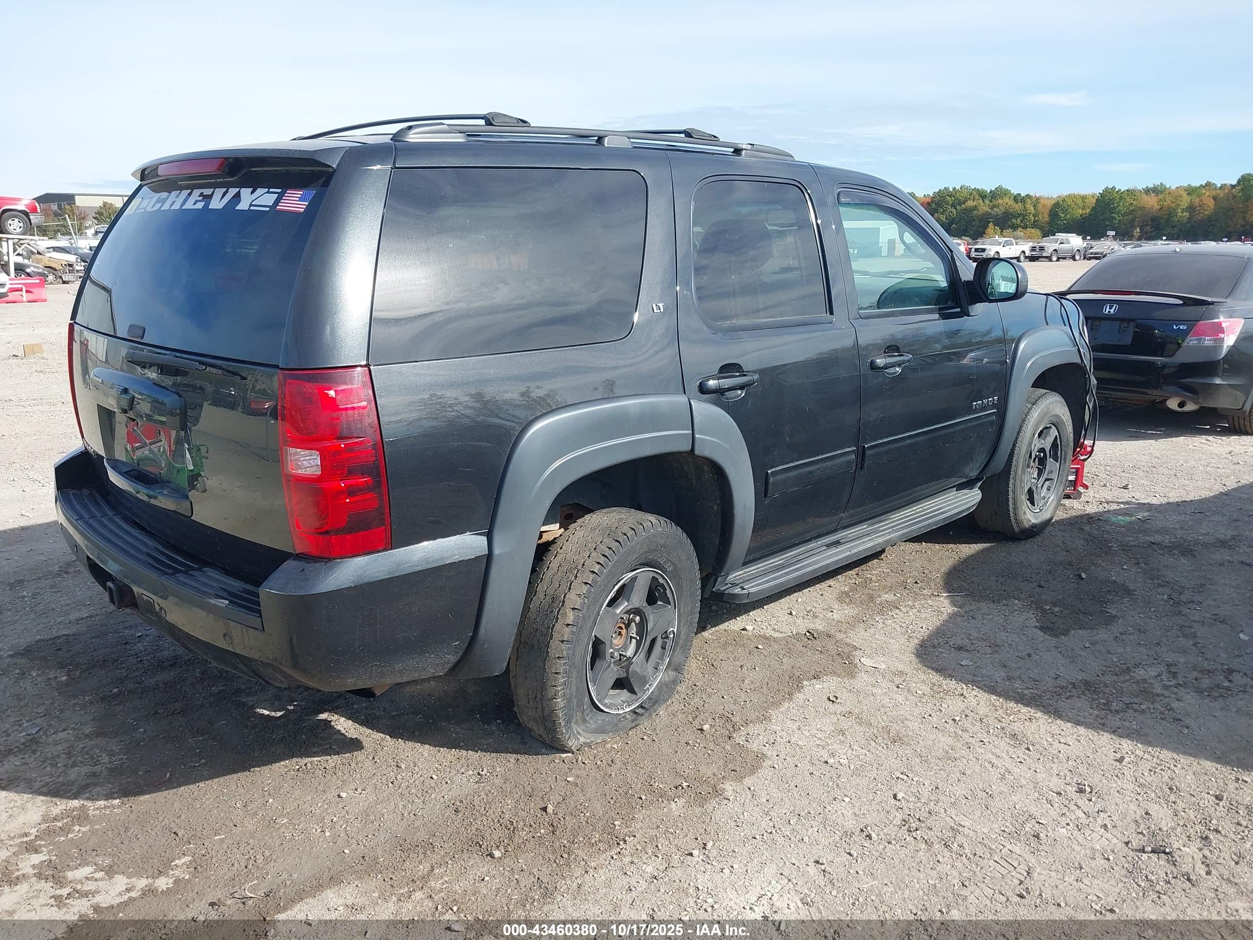 CHEVROLET TAHOE image 4