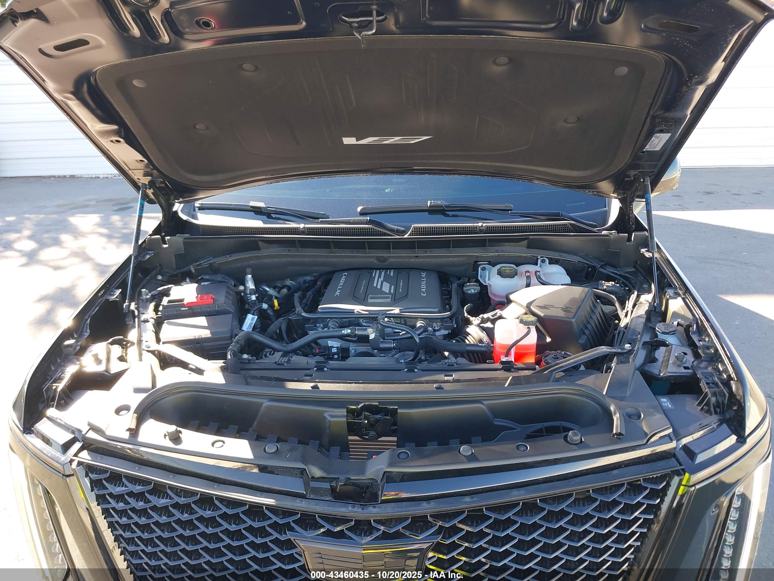 CADILLAC ESCALADE image 10