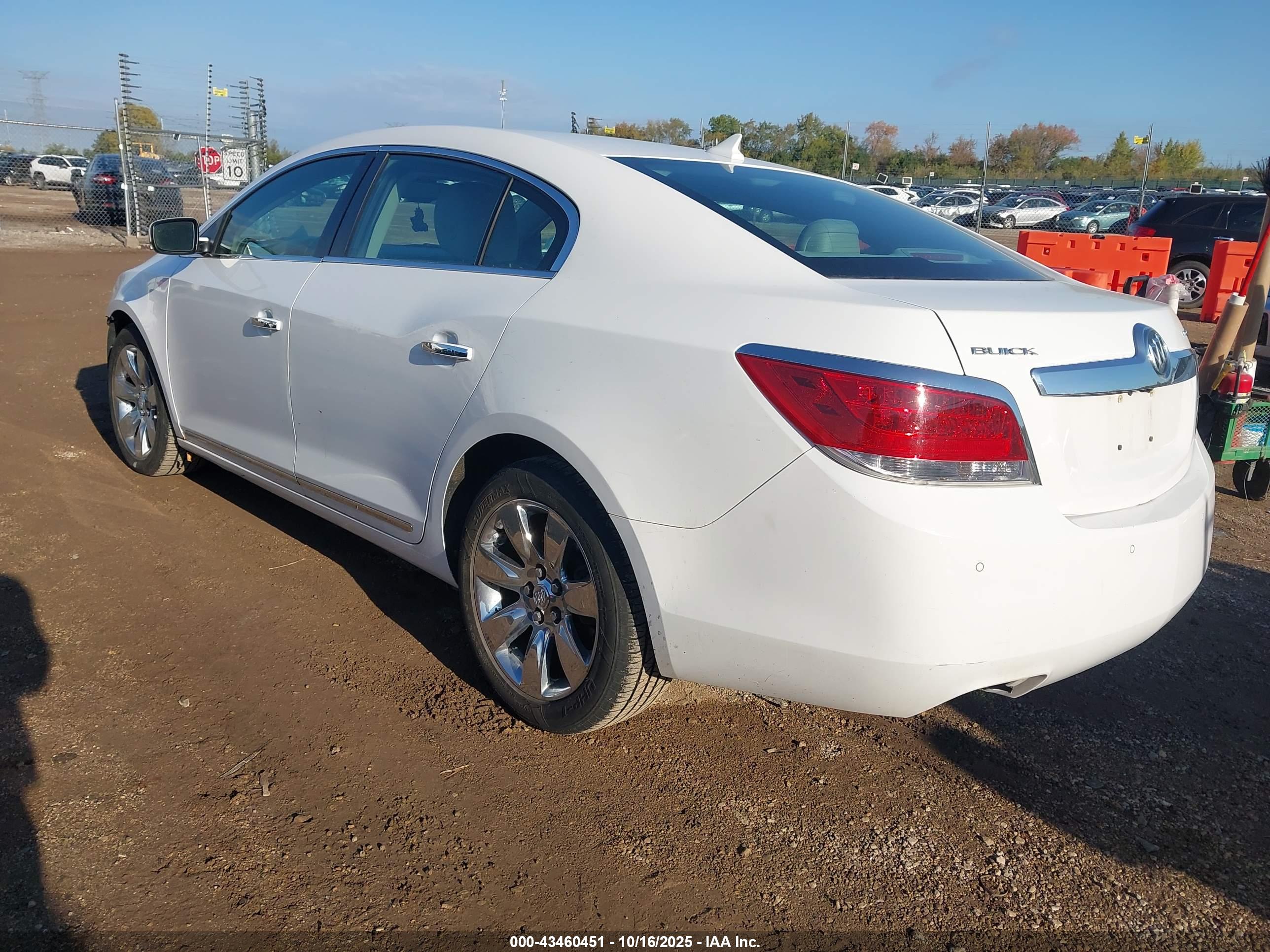 BUICK LACROSSE image 3