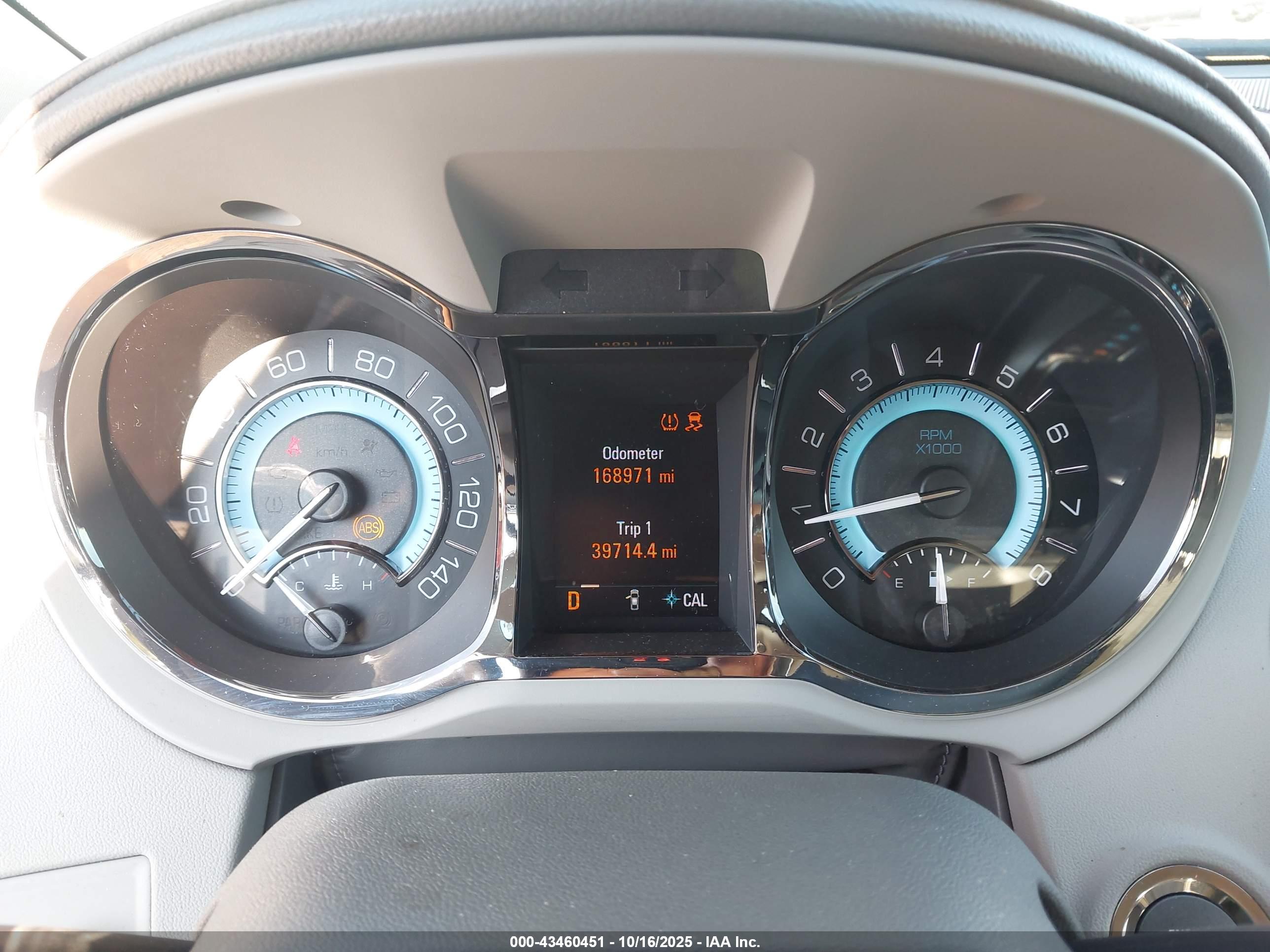 BUICK LACROSSE image 7