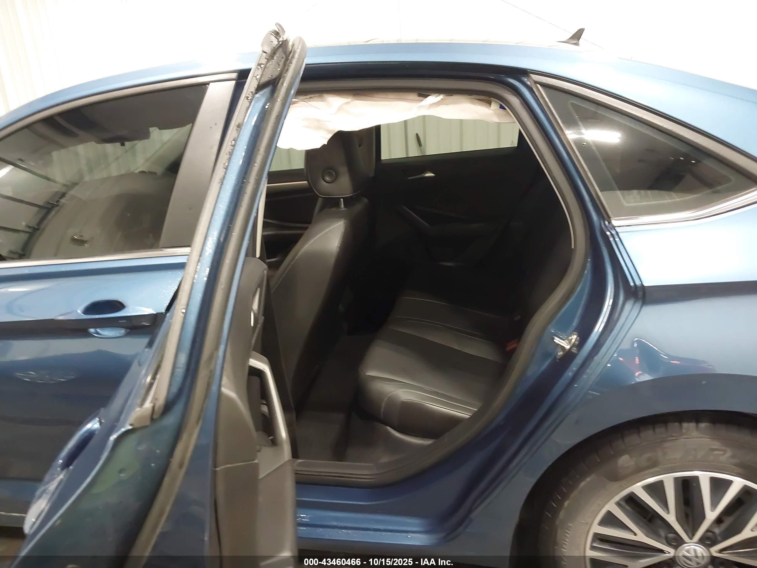 VOLKSWAGEN JETTA image 8