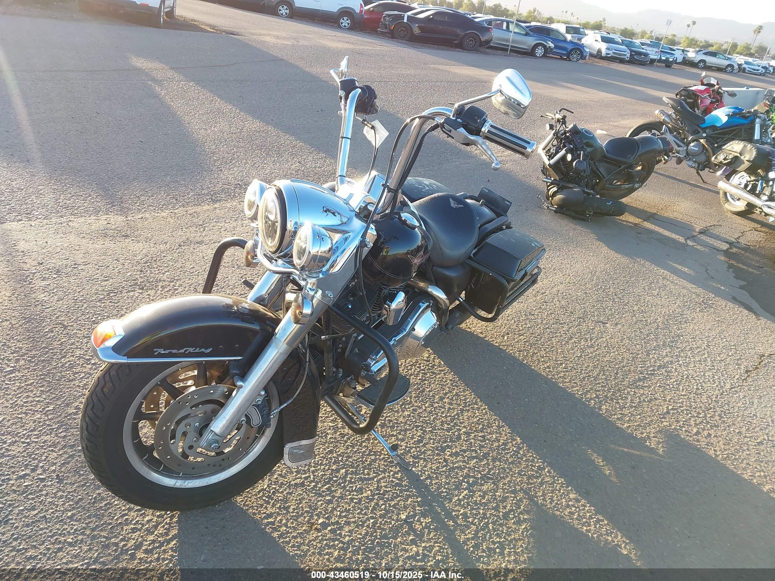 HARLEY-DAVIDSON FLHRI image 2