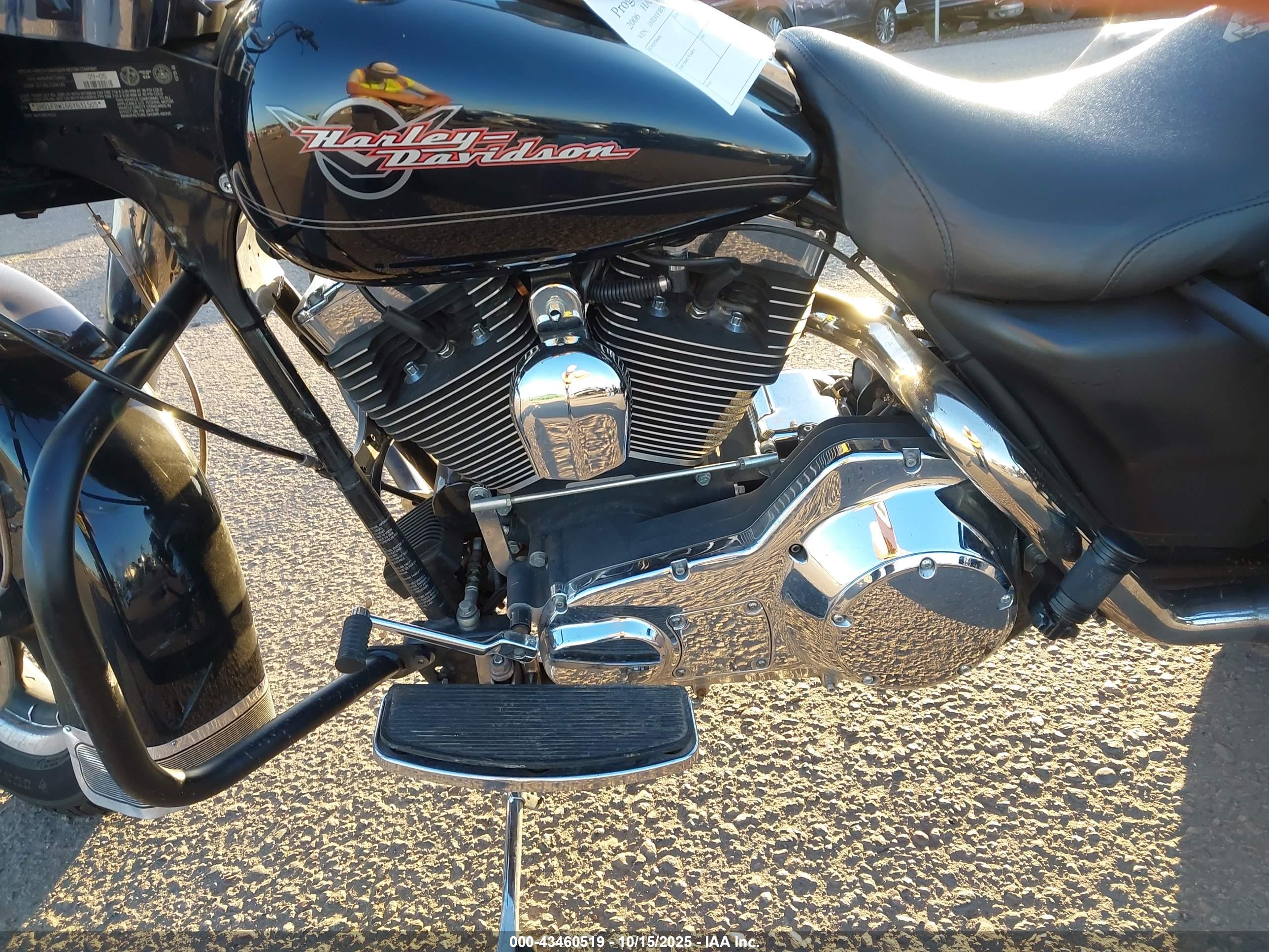 HARLEY-DAVIDSON FLHRI image 9