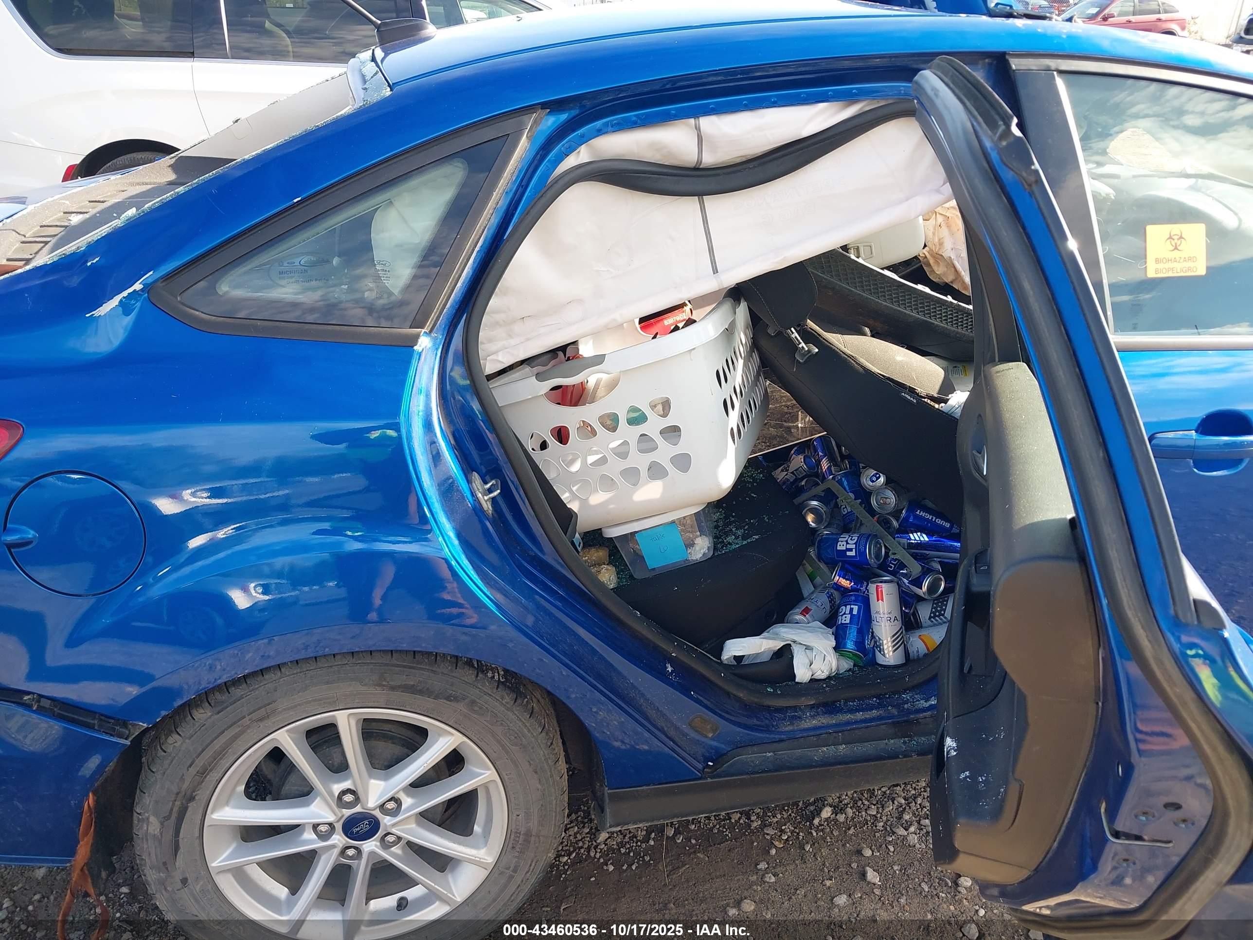 FORD FOCUS image 8
