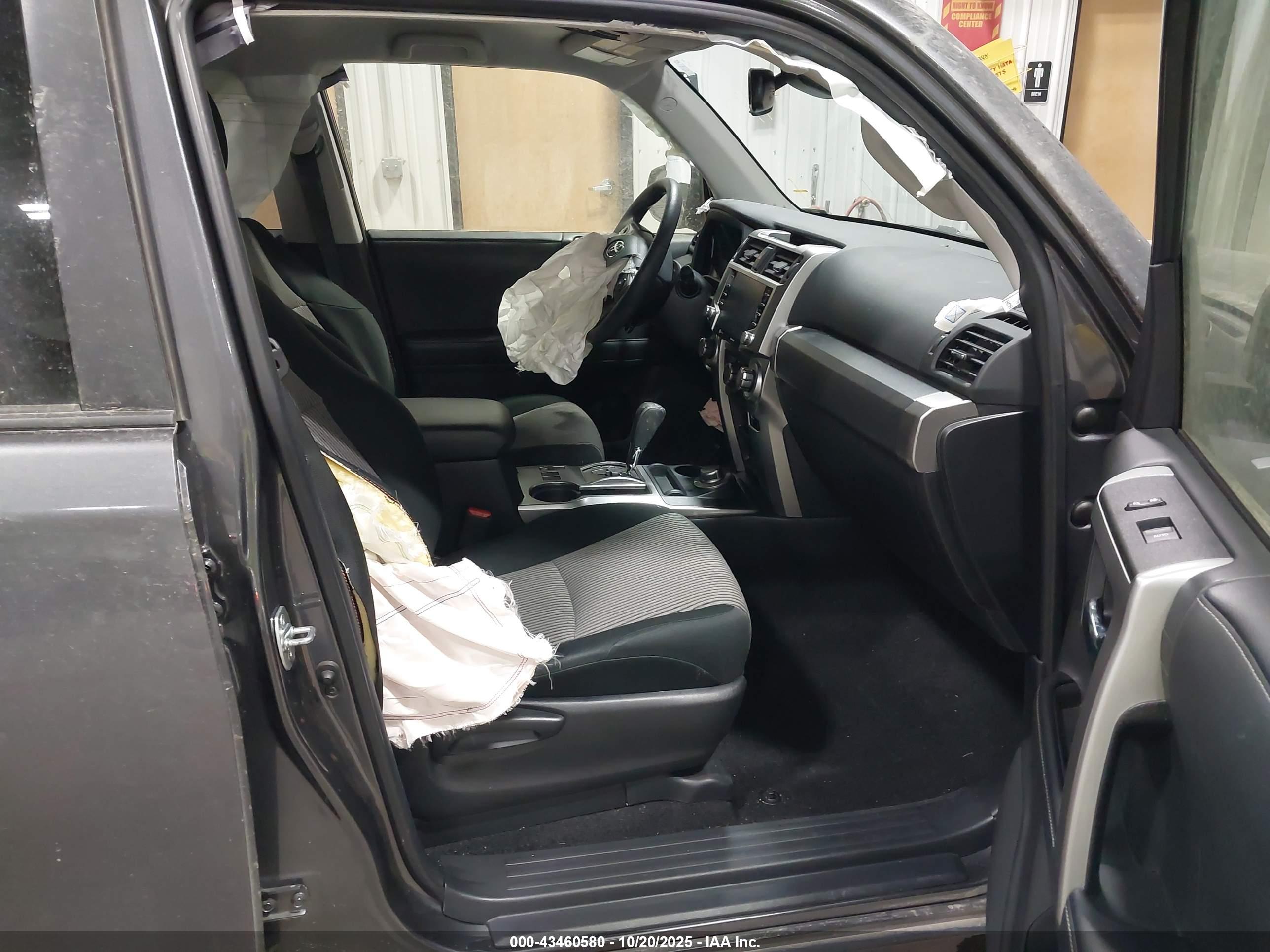 TOYOTA 4RUNNER image 5