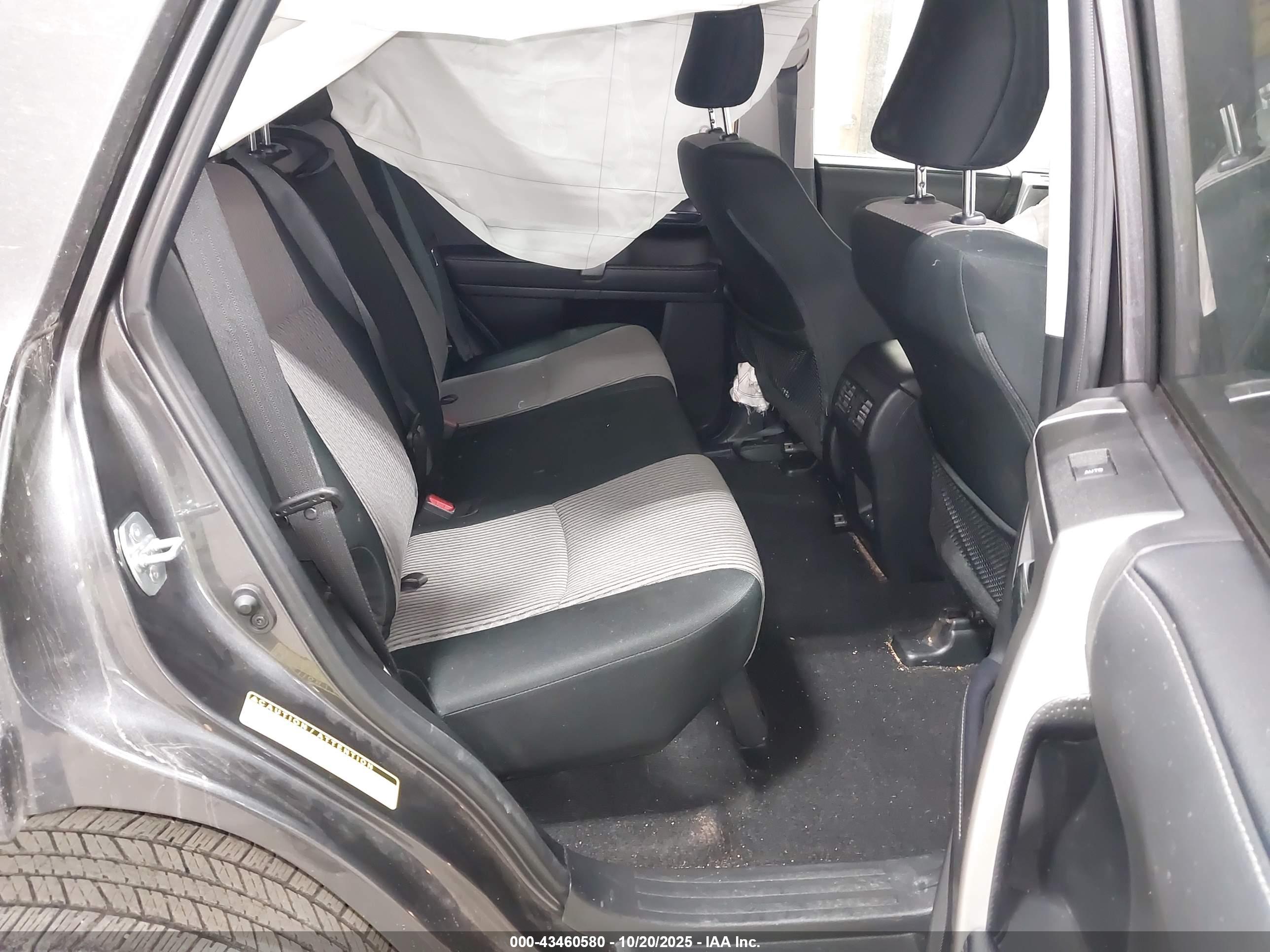 TOYOTA 4RUNNER image 8