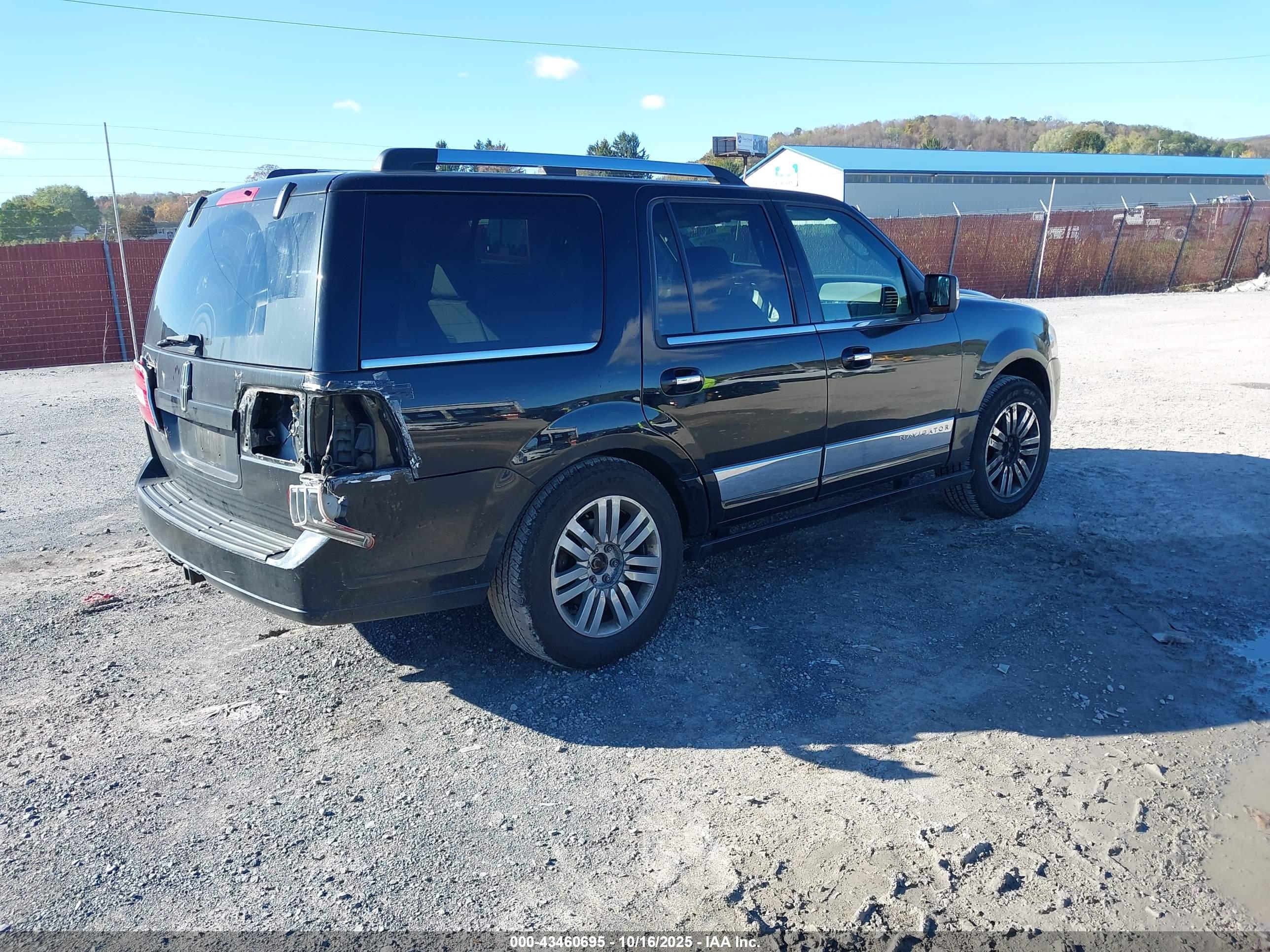 LINCOLN NAVIGATOR image 4
