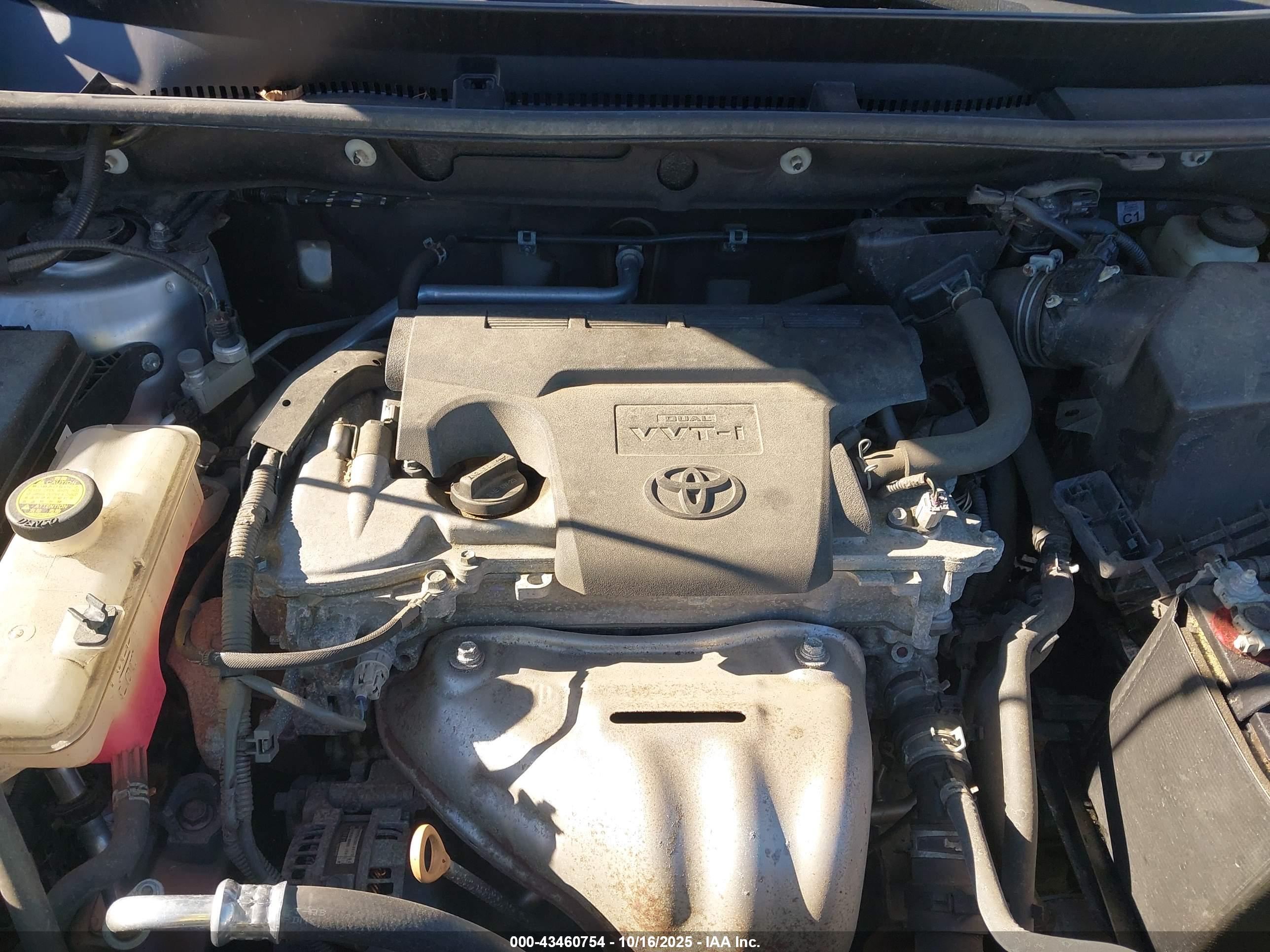 TOYOTA RAV4 image 10