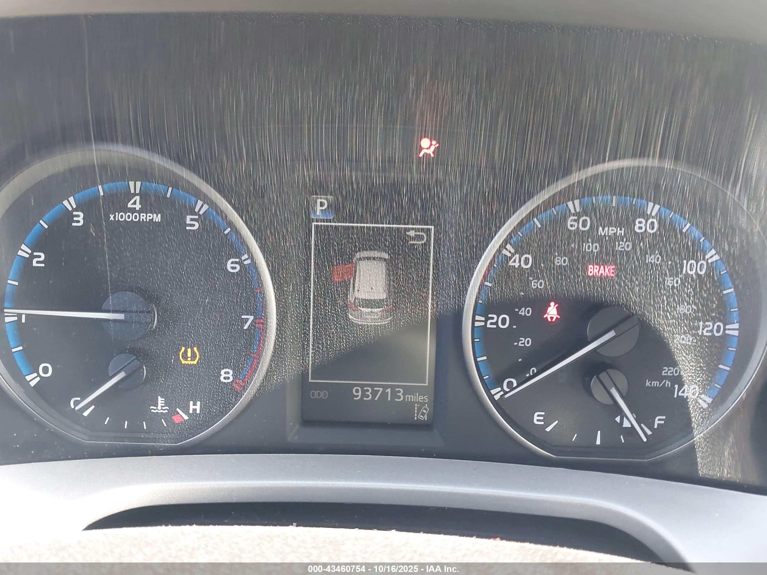 TOYOTA RAV4 image 7