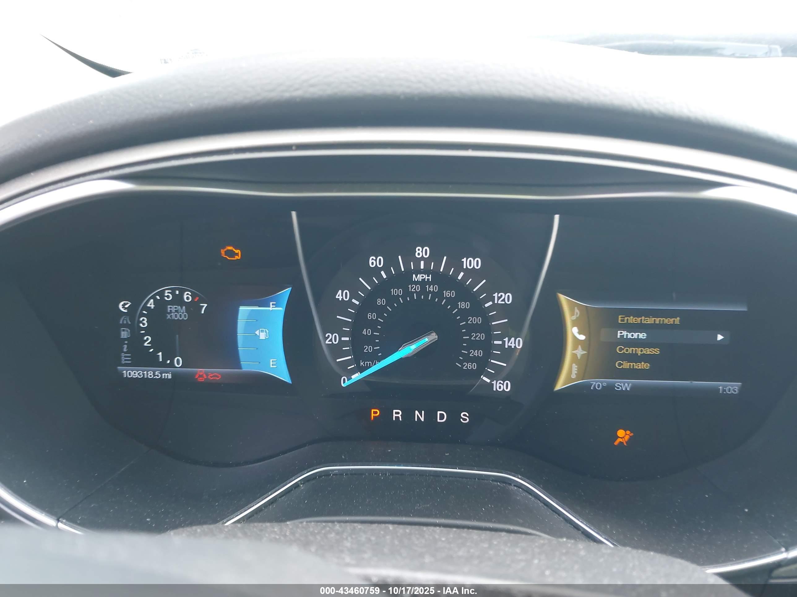 FORD FUSION image 7