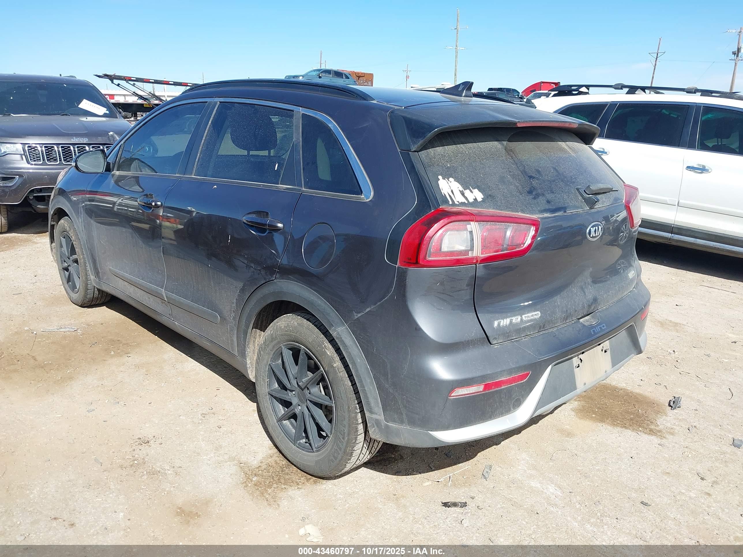 KIA NIRO image 3