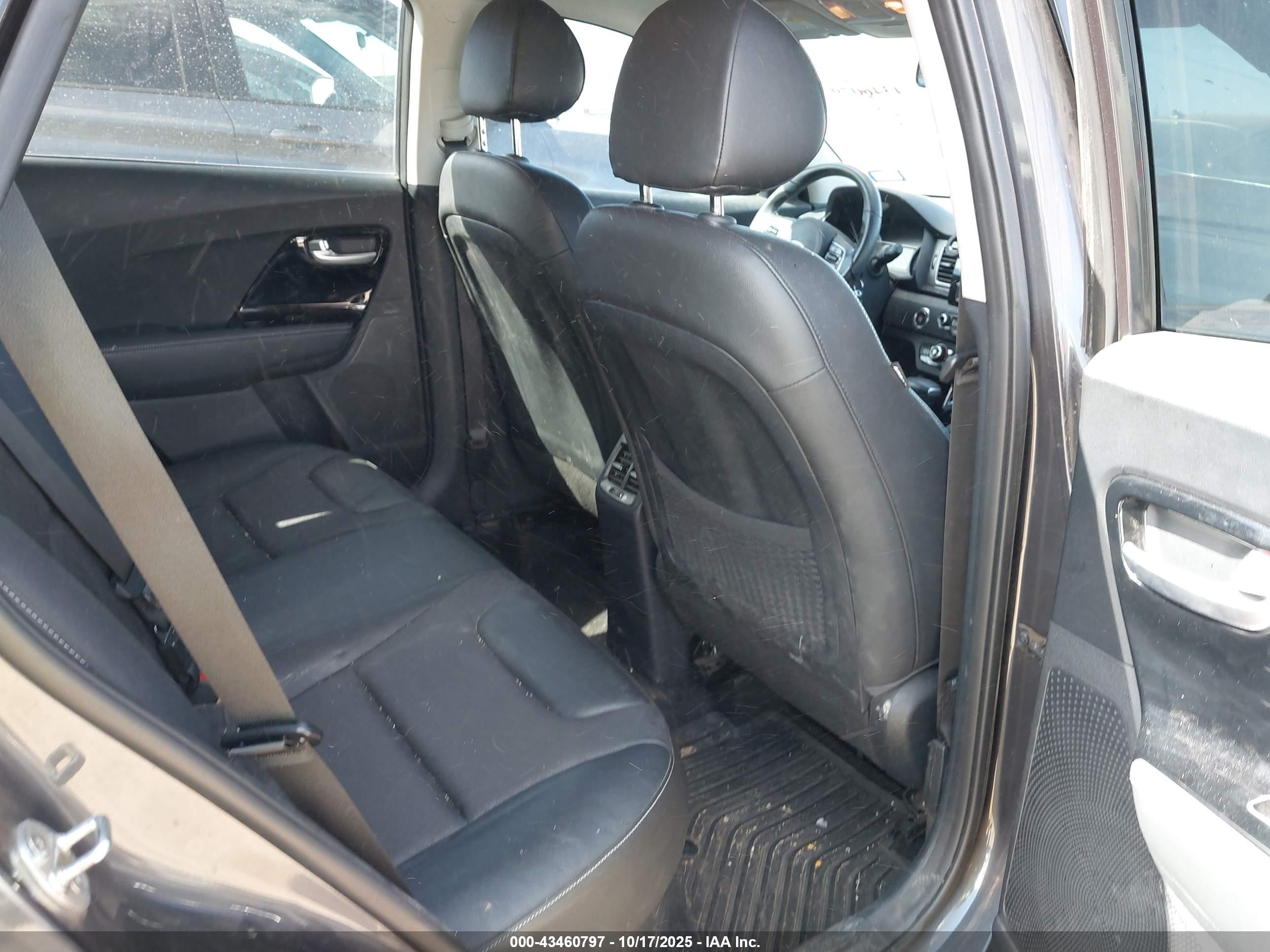 KIA NIRO image 8