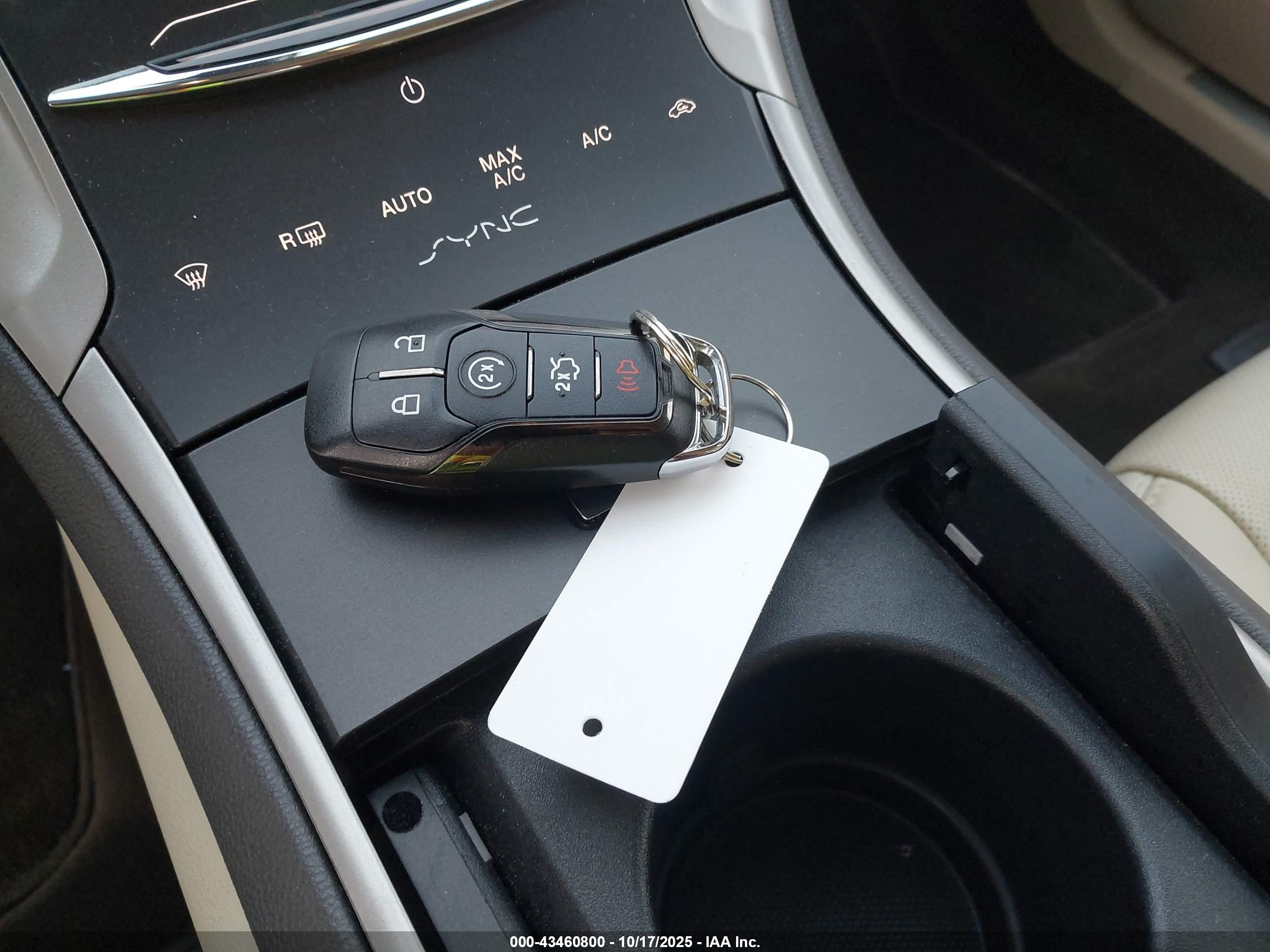 LINCOLN MKZ image 11