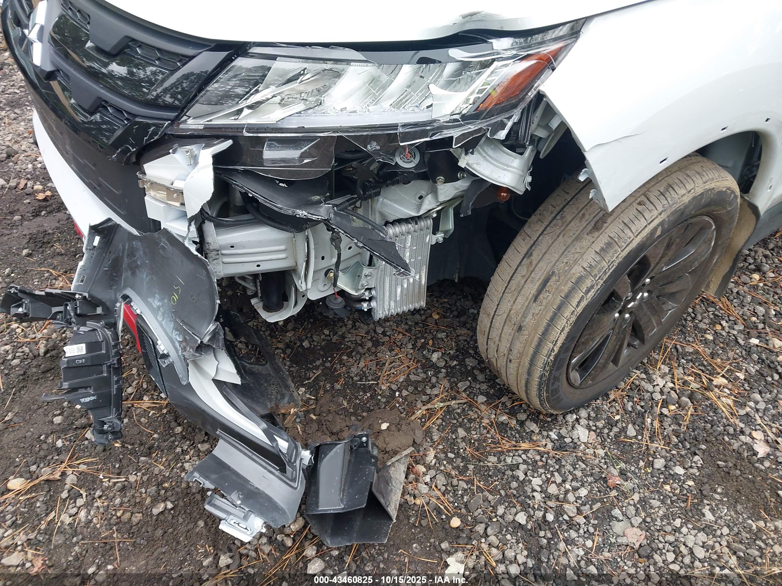 MITSUBISHI OUTLANDER image 6