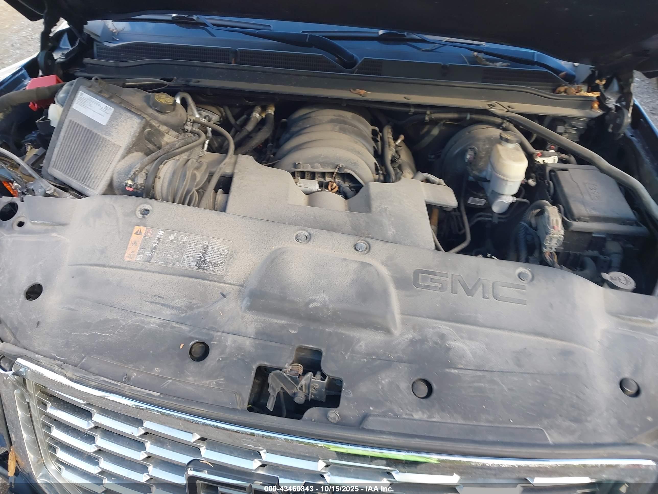 GMC YUKON image 10