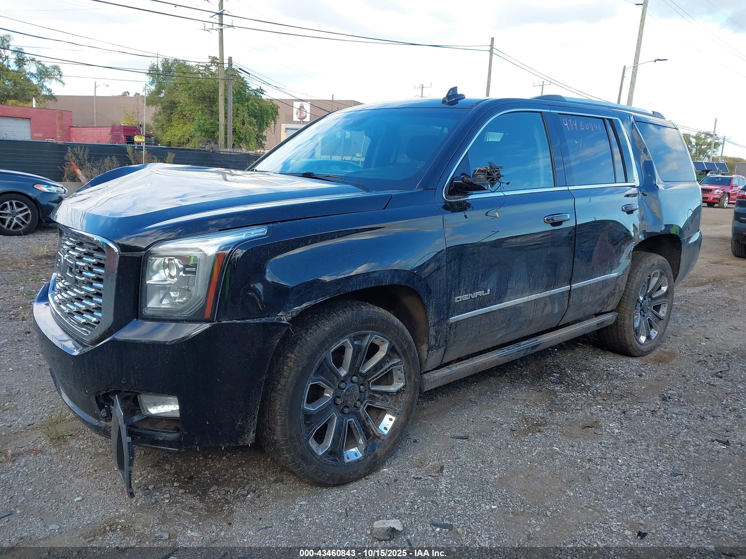 GMC YUKON image 2