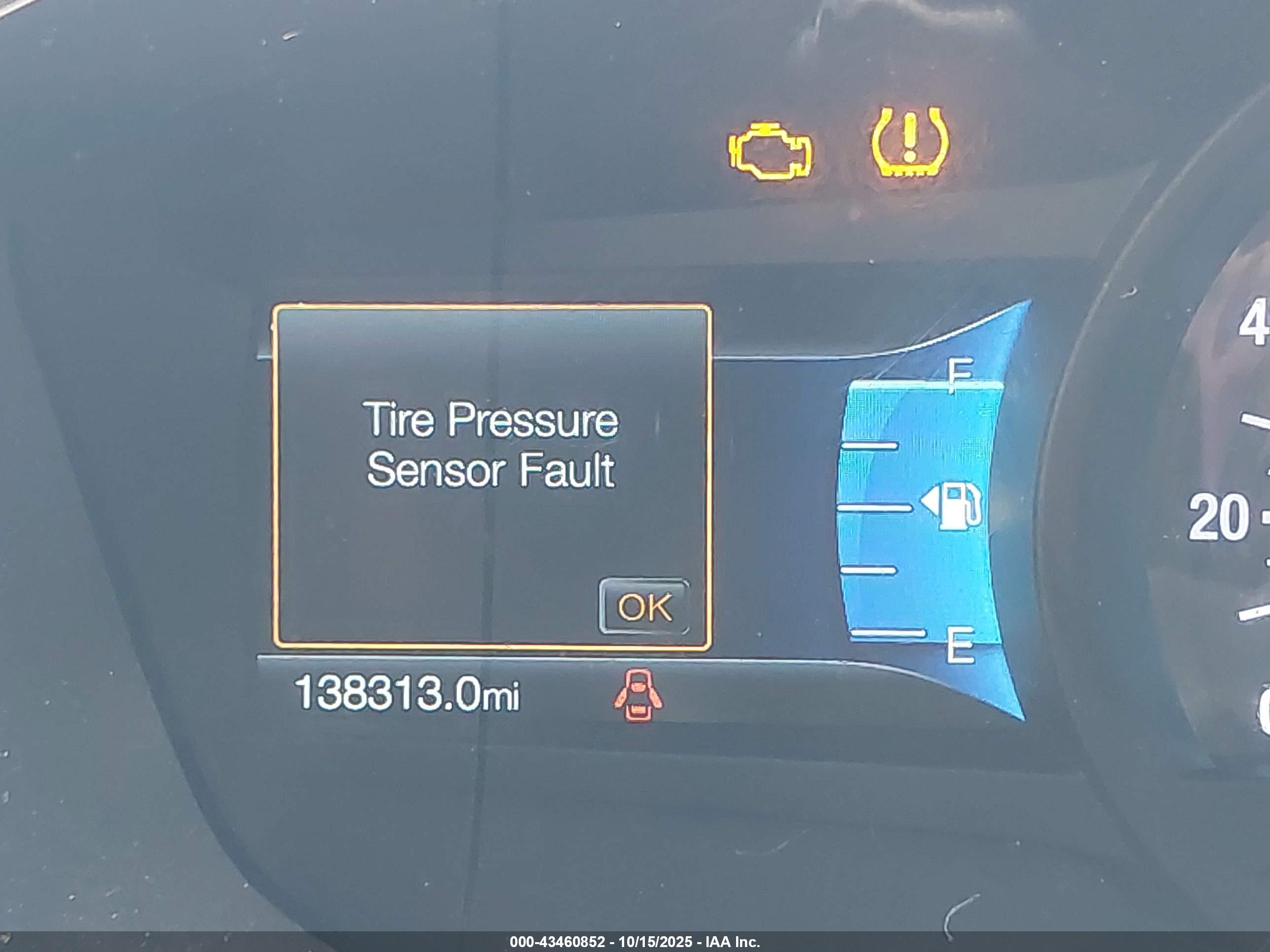 FORD FUSION image 7