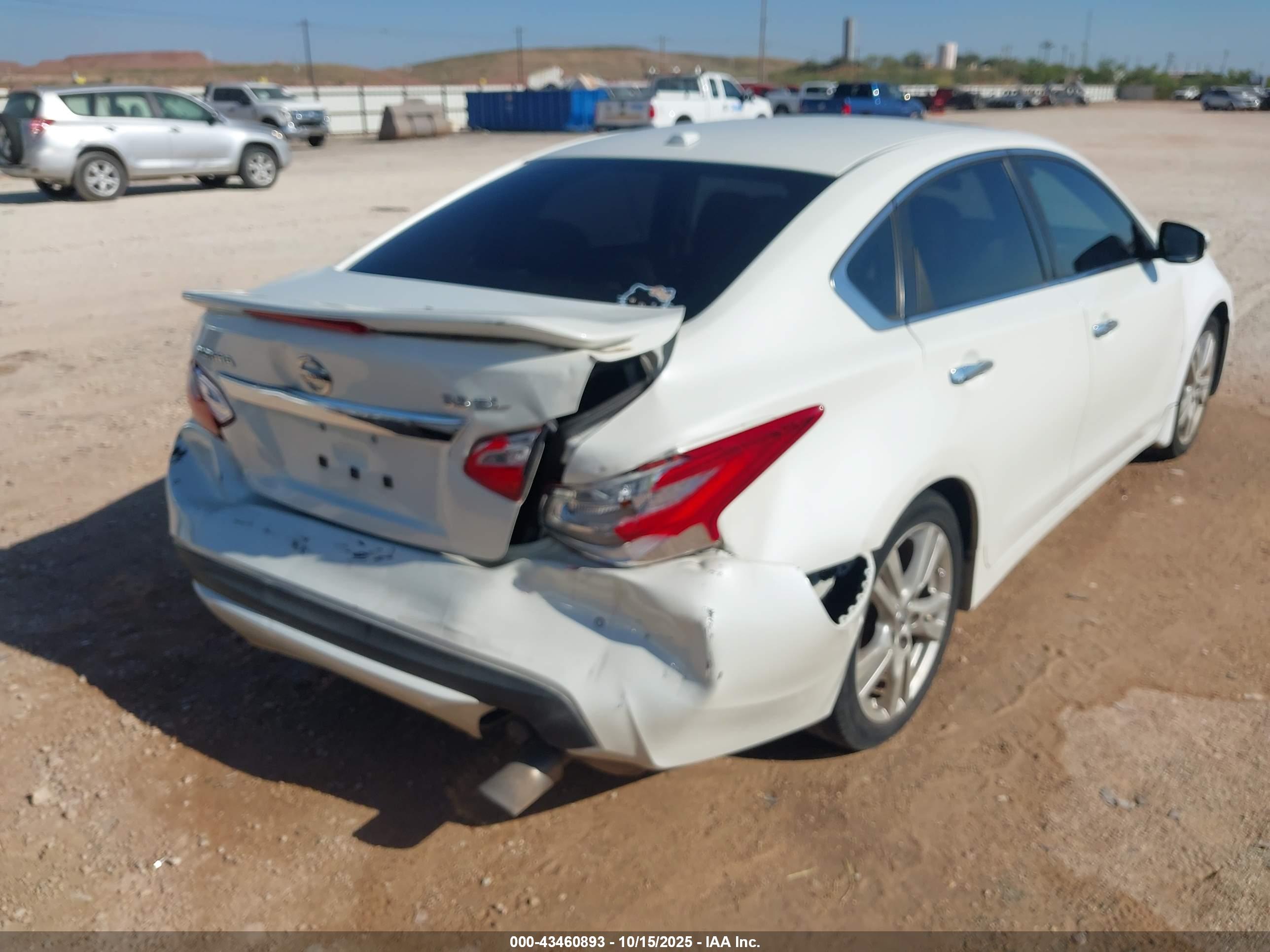 NISSAN ALTIMA image 6