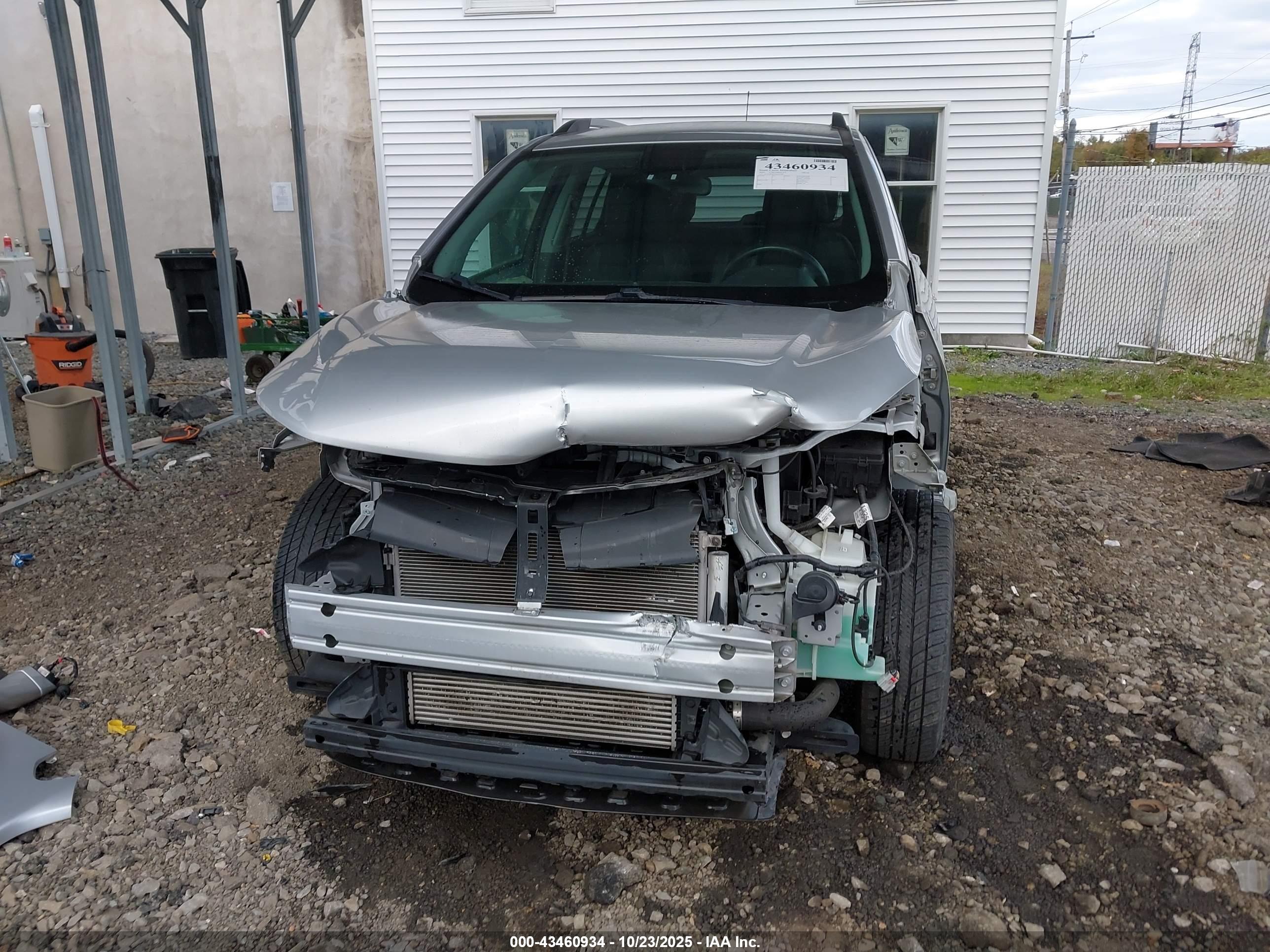 CHEVROLET TRAX image 6