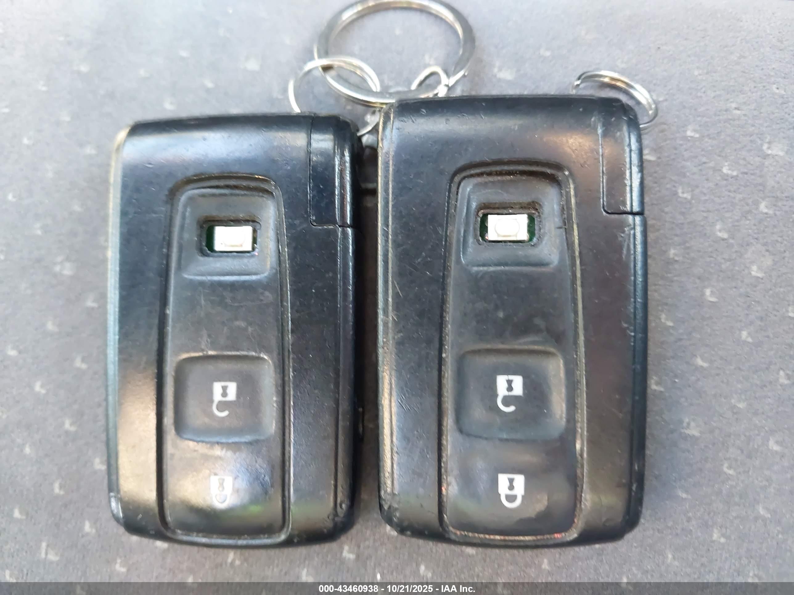TOYOTA PRIUS image 11