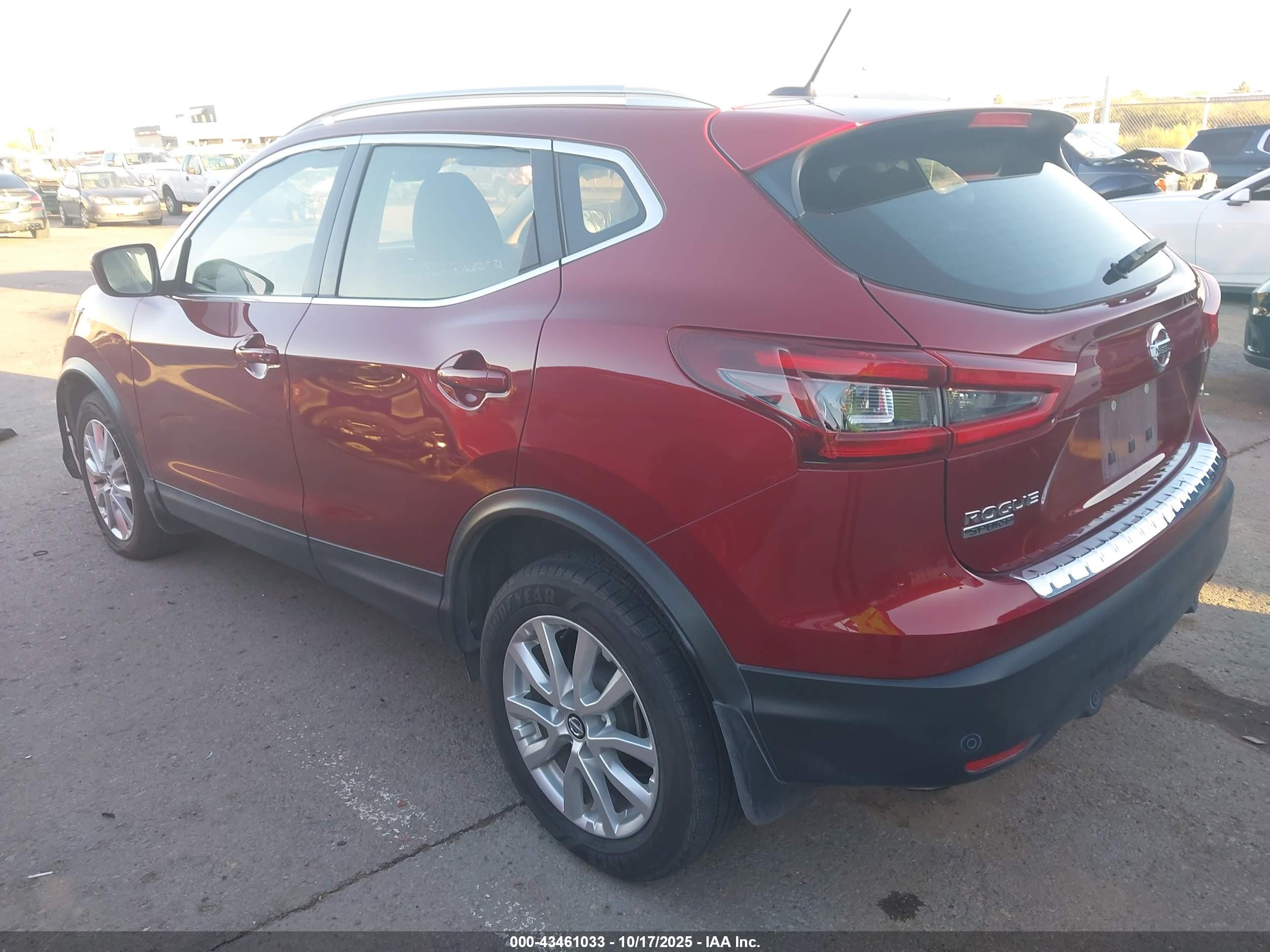 NISSAN ROGUE image 3