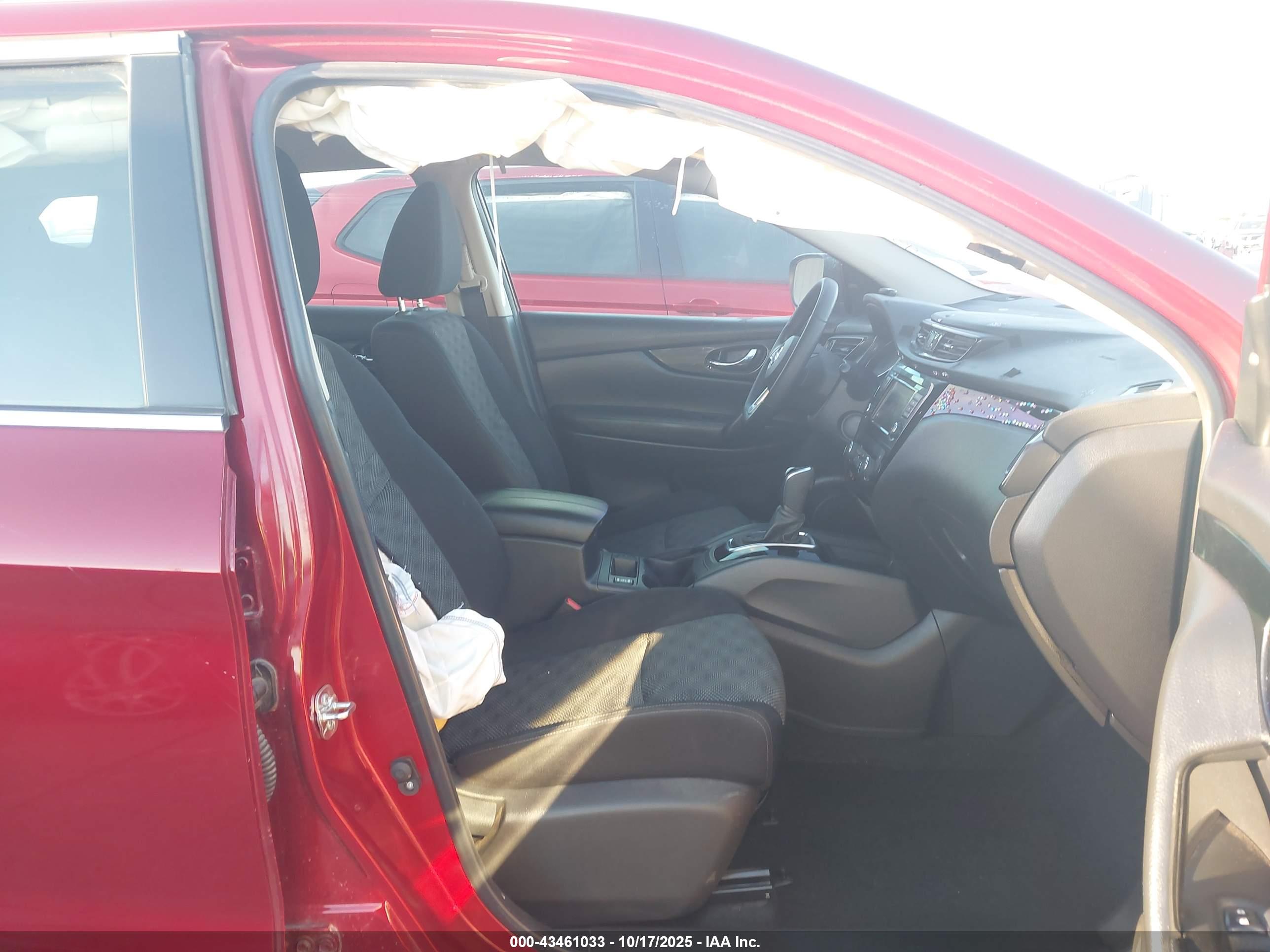 NISSAN ROGUE image 5