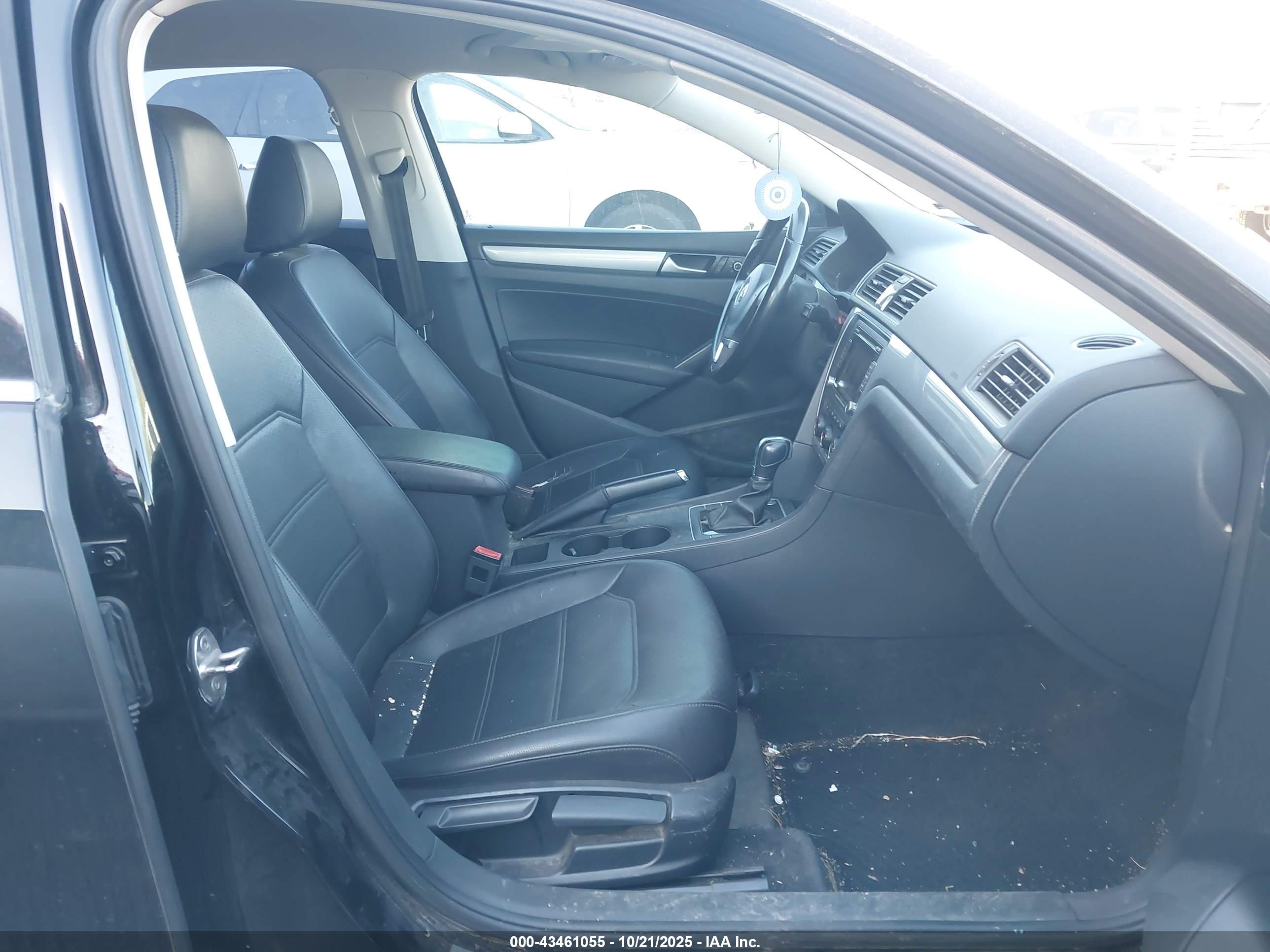 VOLKSWAGEN PASSAT image 5