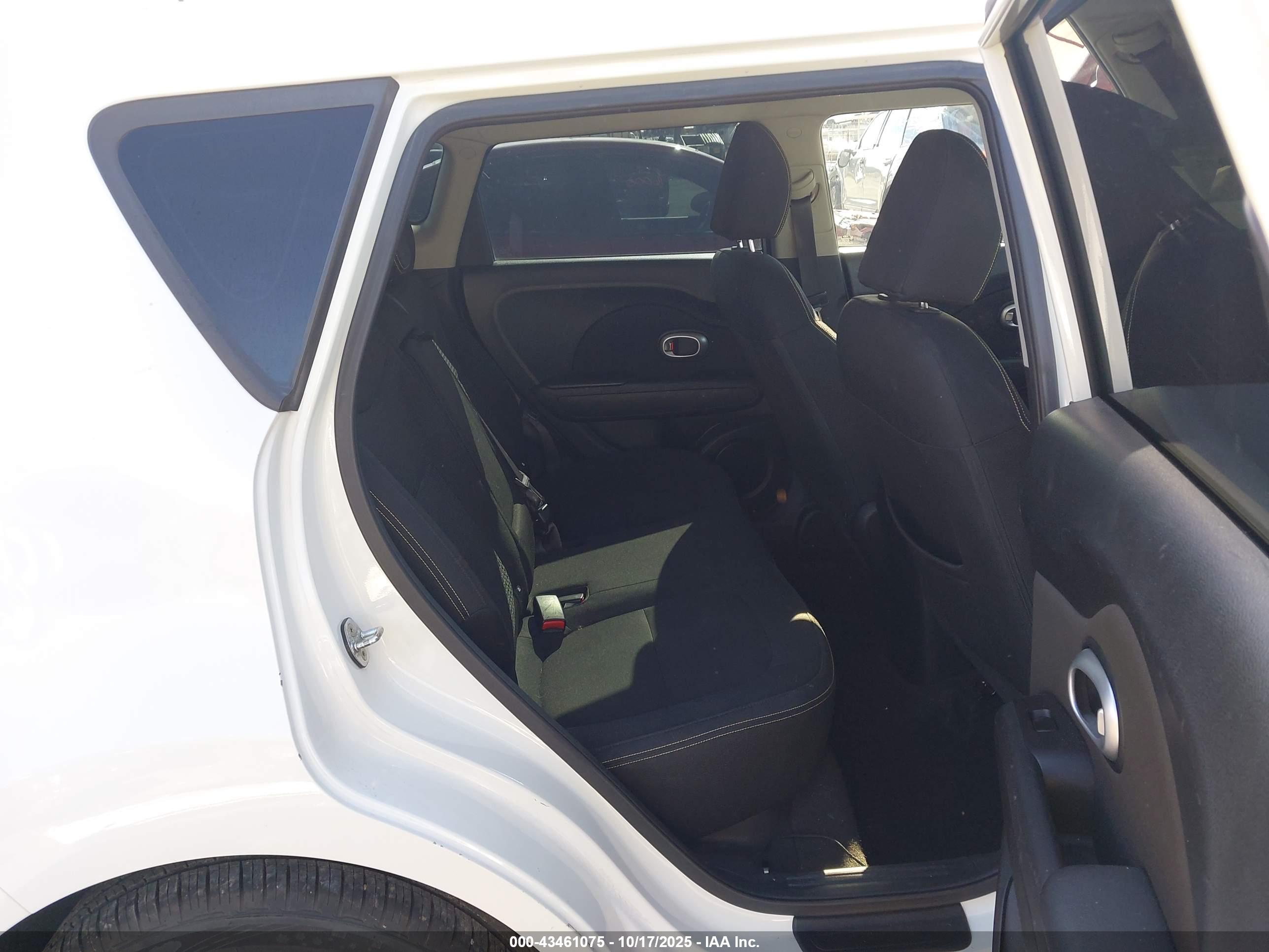 KIA SOUL image 8