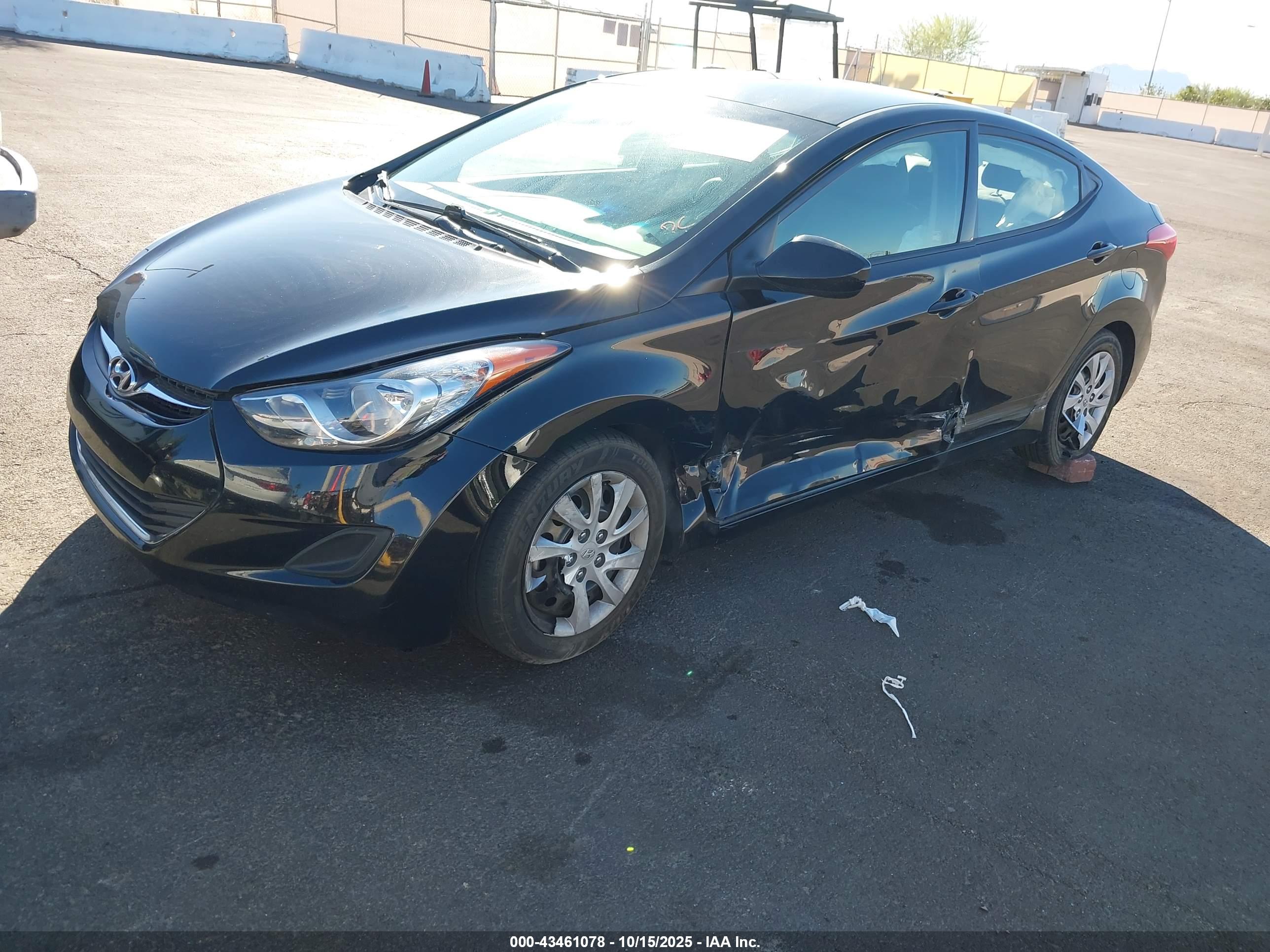 HYUNDAI ELANTRA image 2