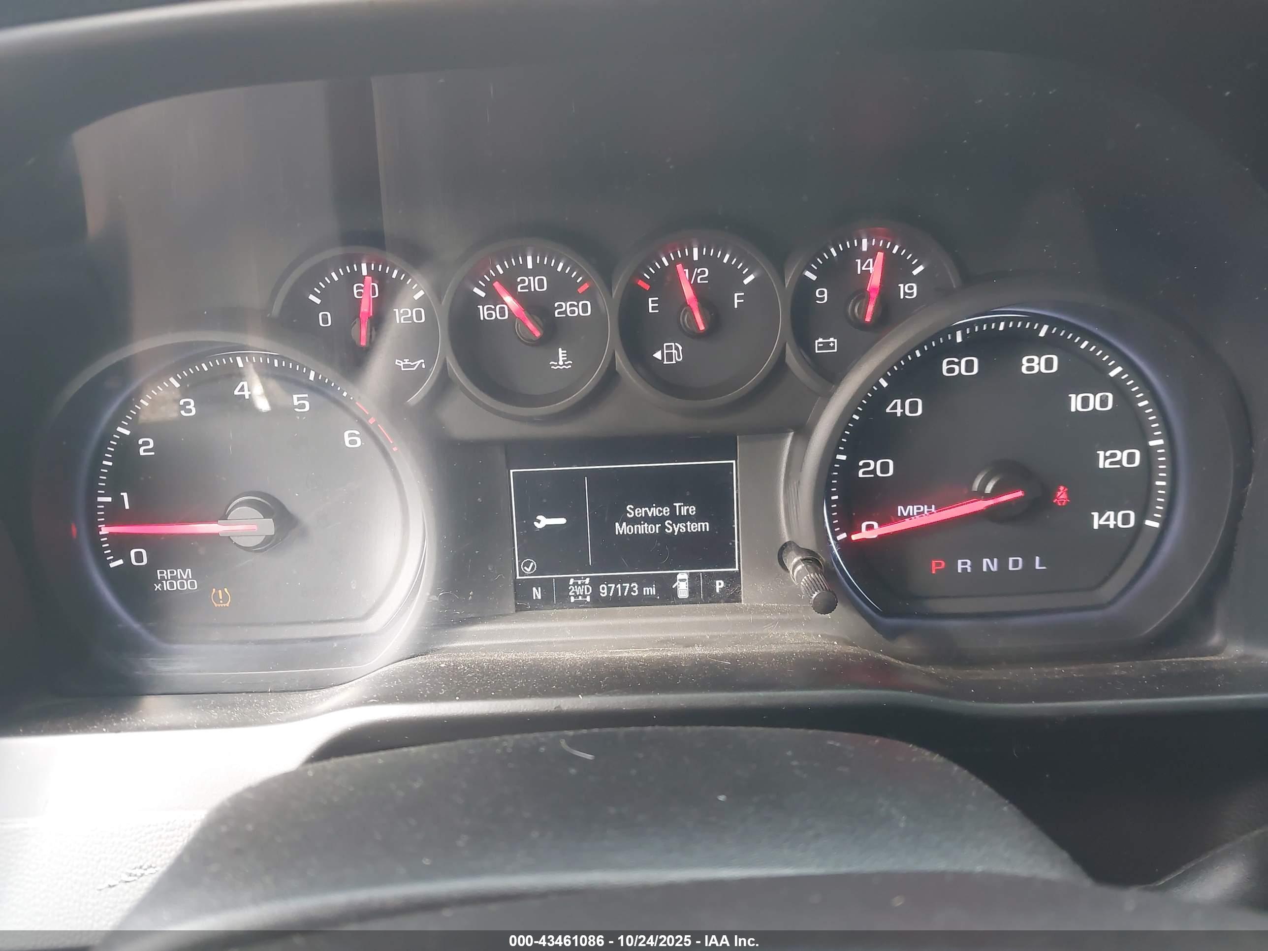 CHEVROLET SILVERADO image 7