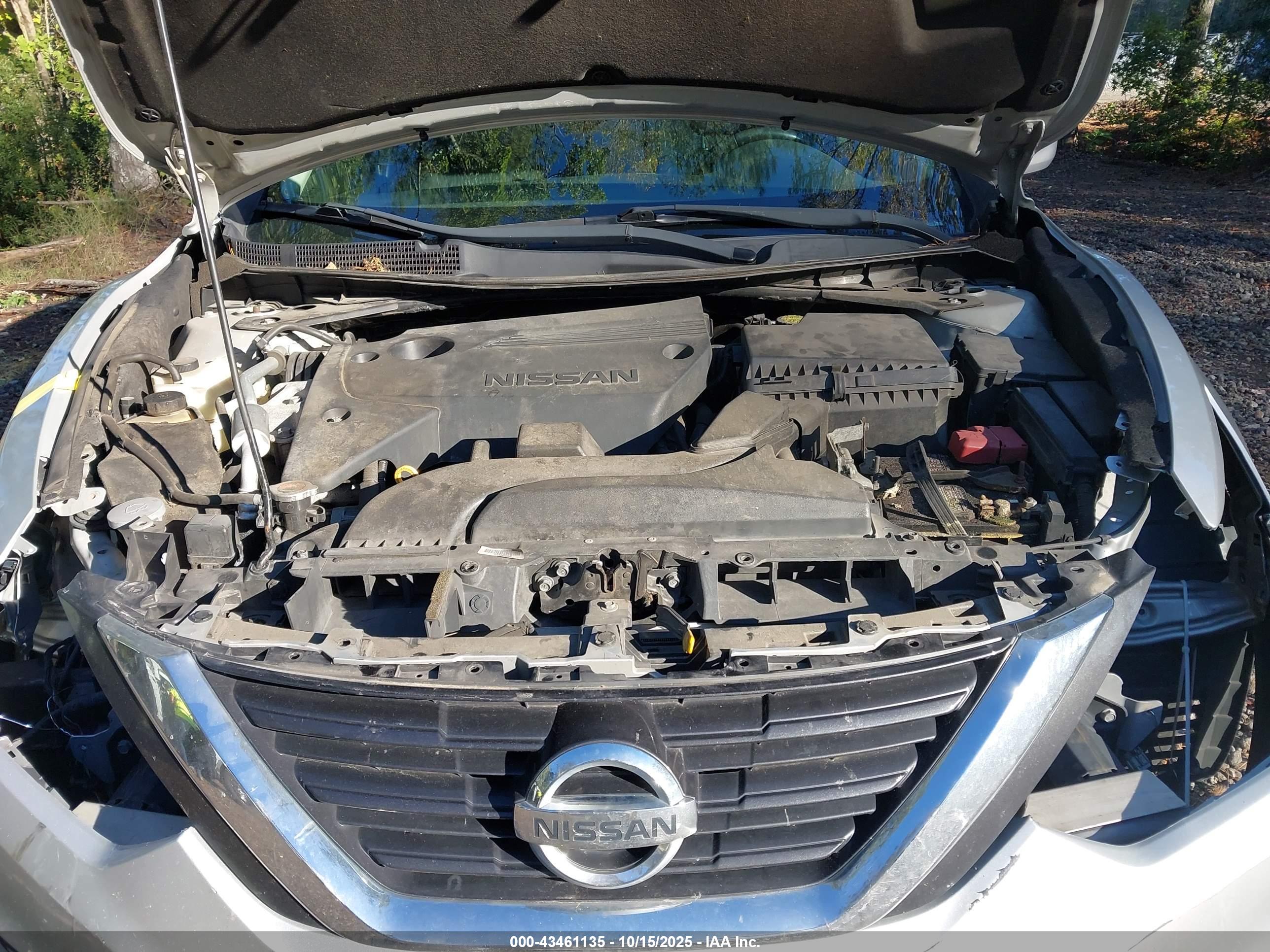 NISSAN ALTIMA image 10