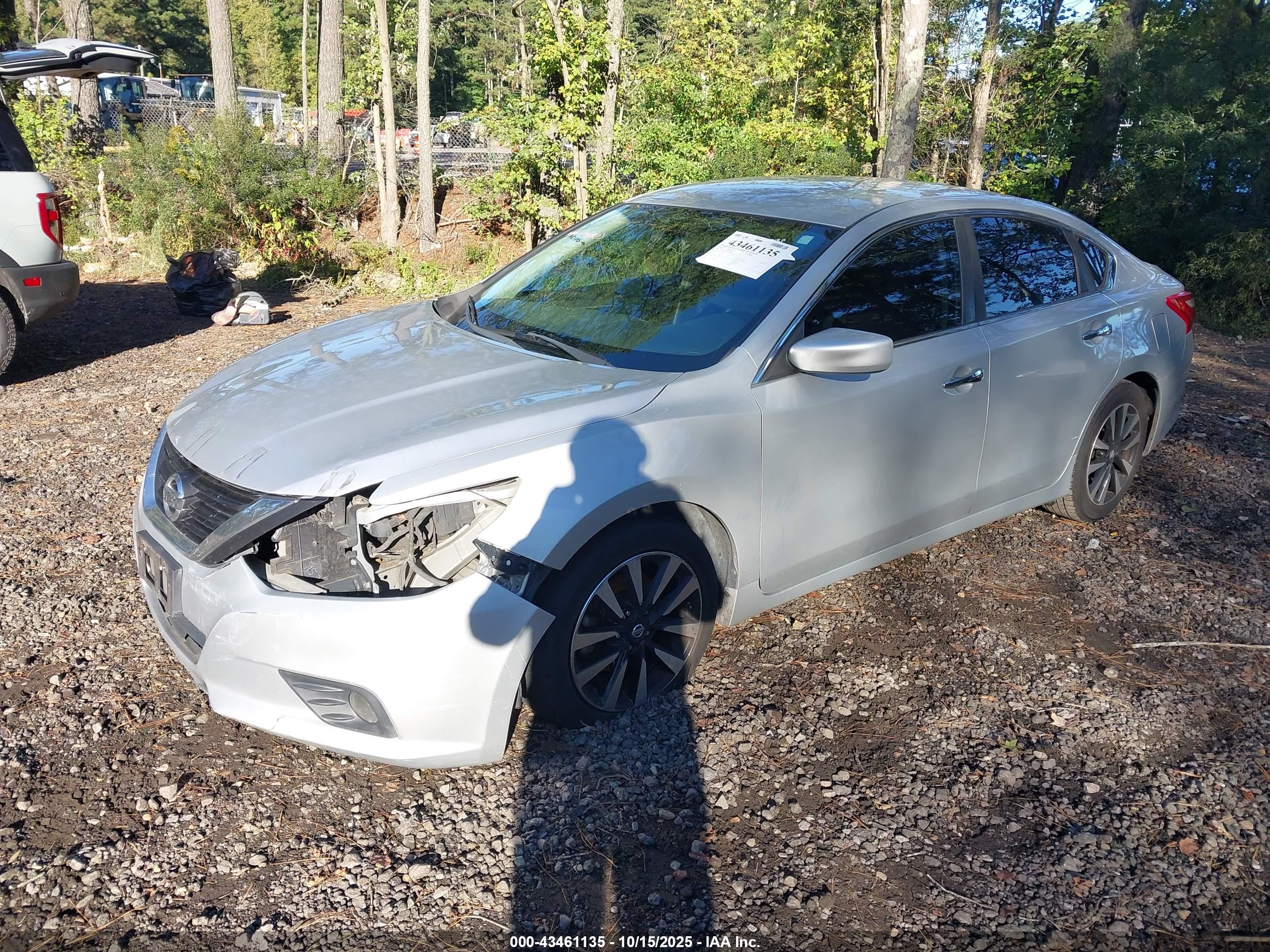 NISSAN ALTIMA image 2