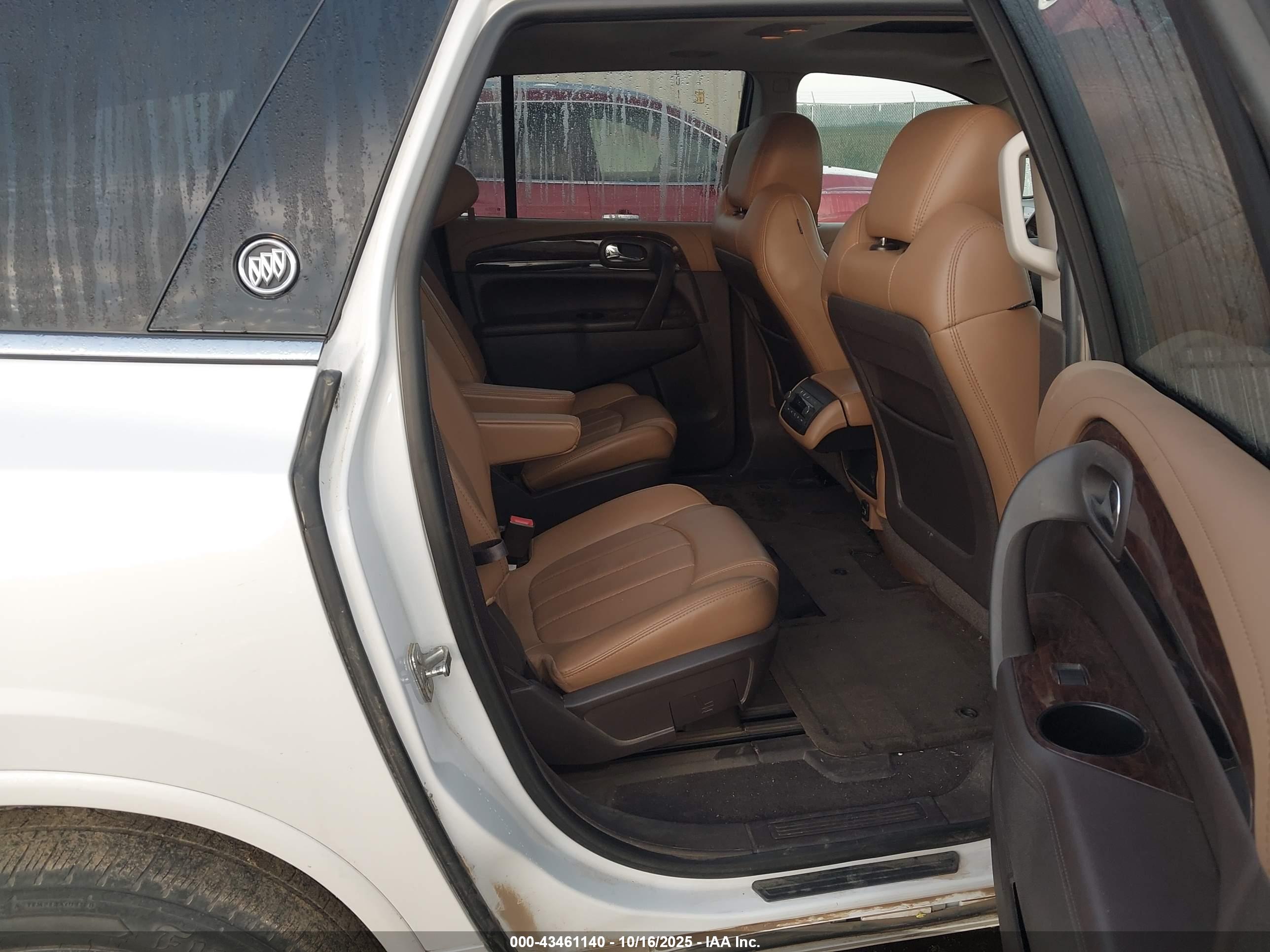 BUICK ENCLAVE image 8