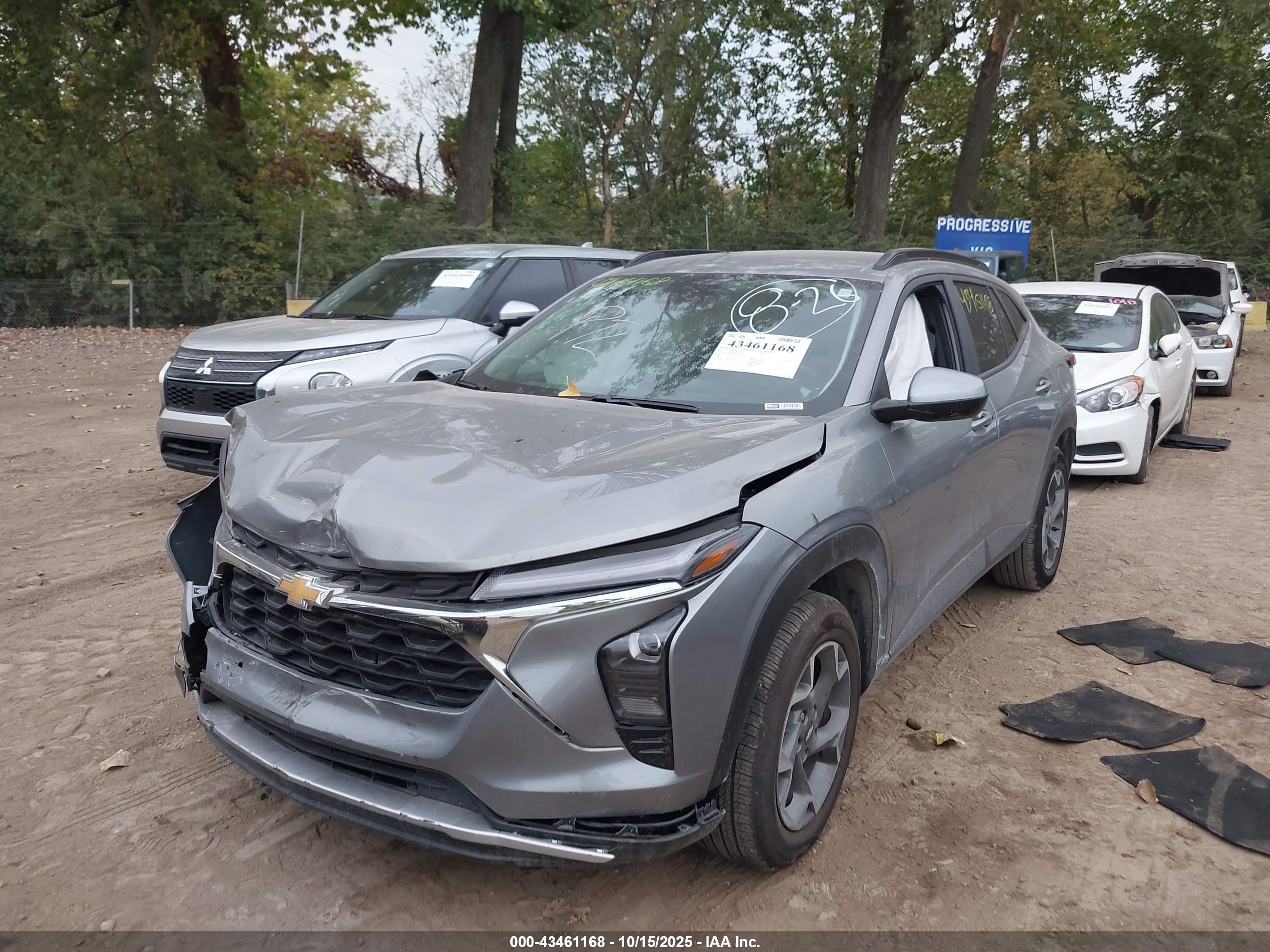 CHEVROLET TRAX image 2