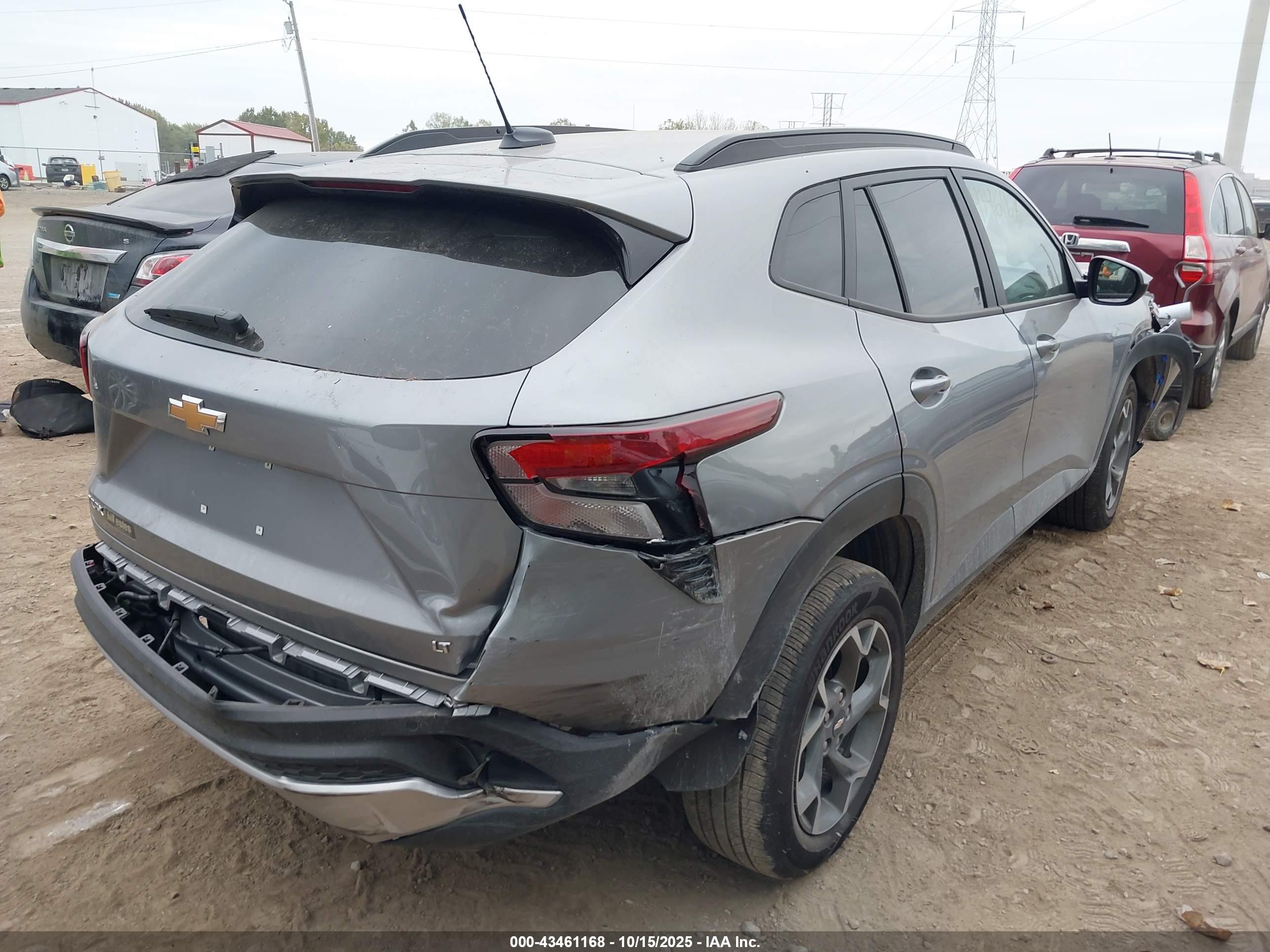 CHEVROLET TRAX image 4