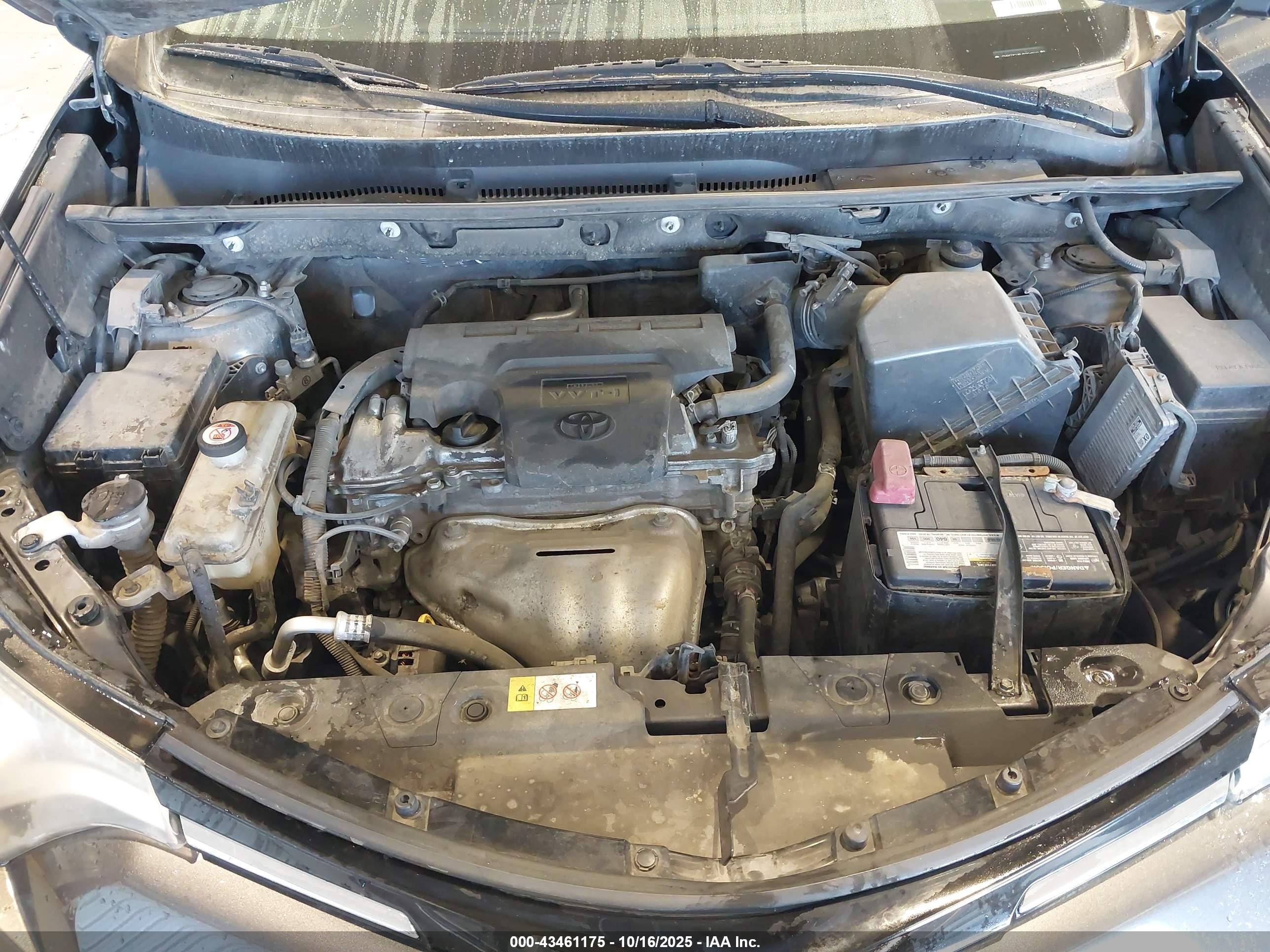 TOYOTA RAV4 image 10