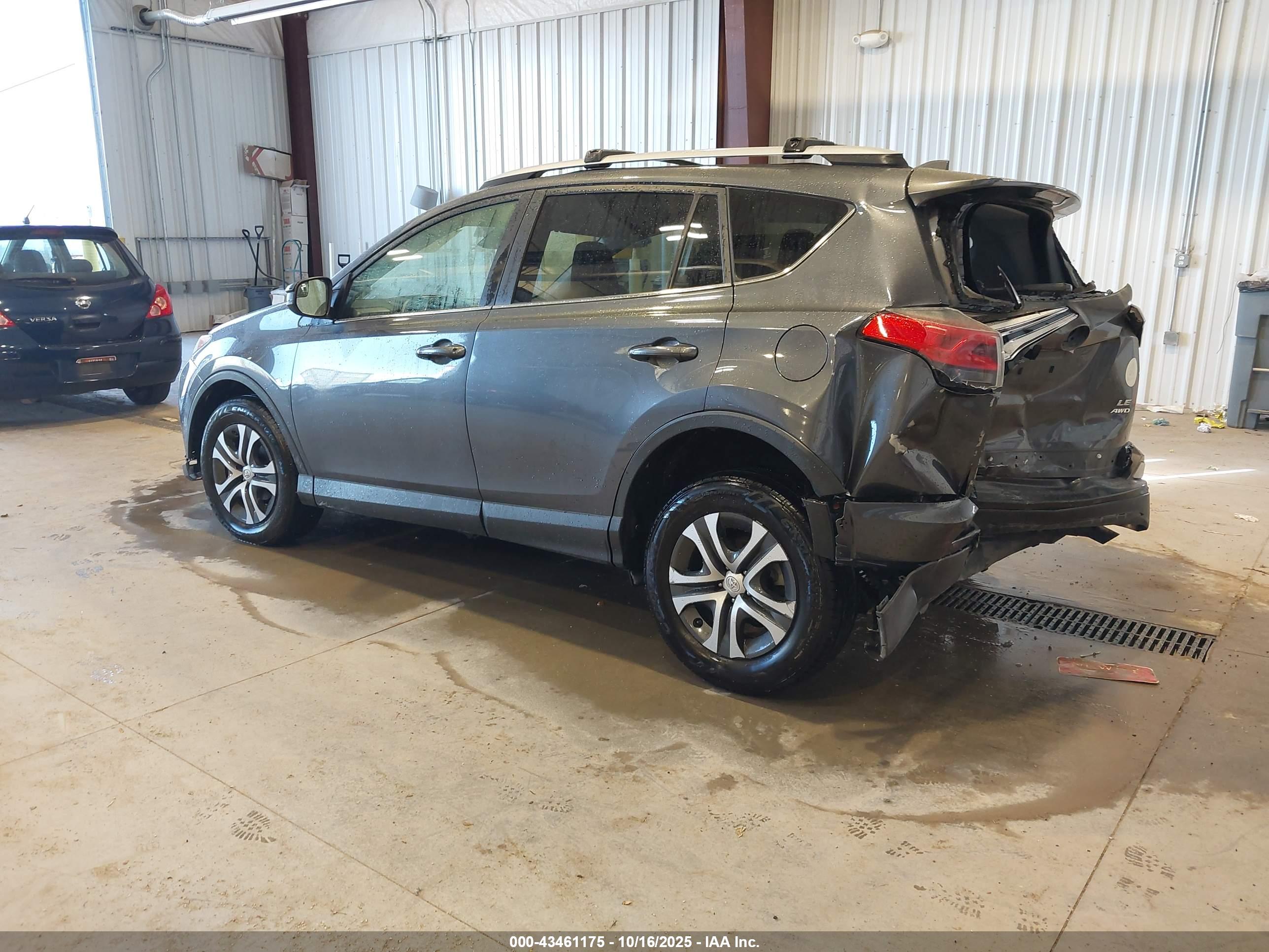 TOYOTA RAV4 image 3