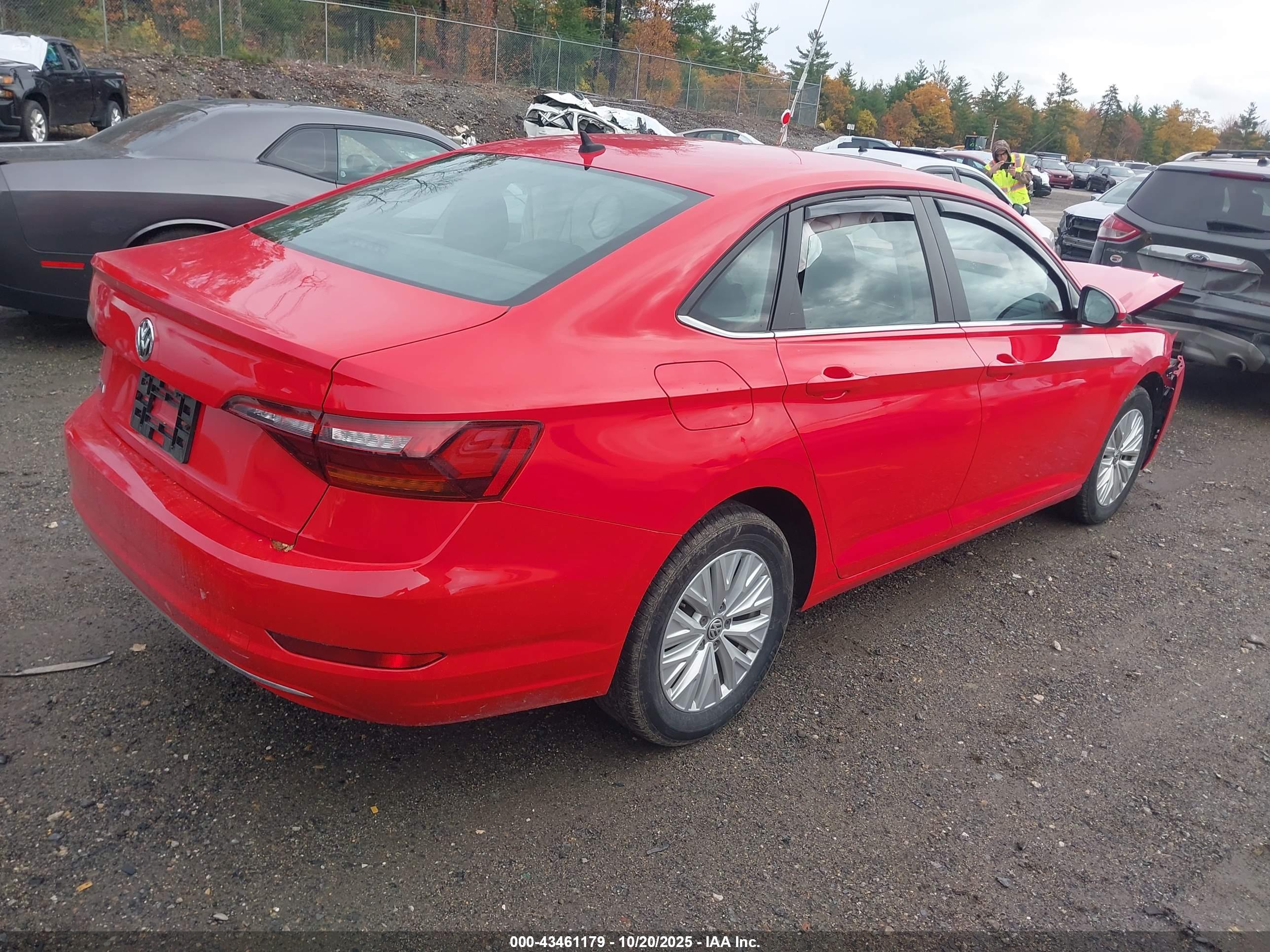 VOLKSWAGEN JETTA image 4